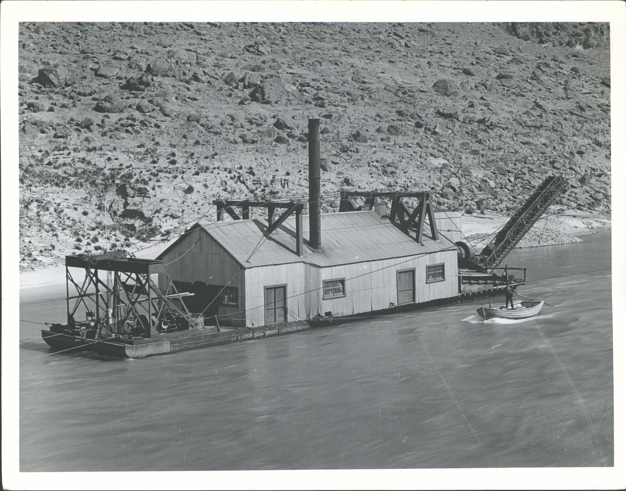 [Manuherikia Dredge '07]