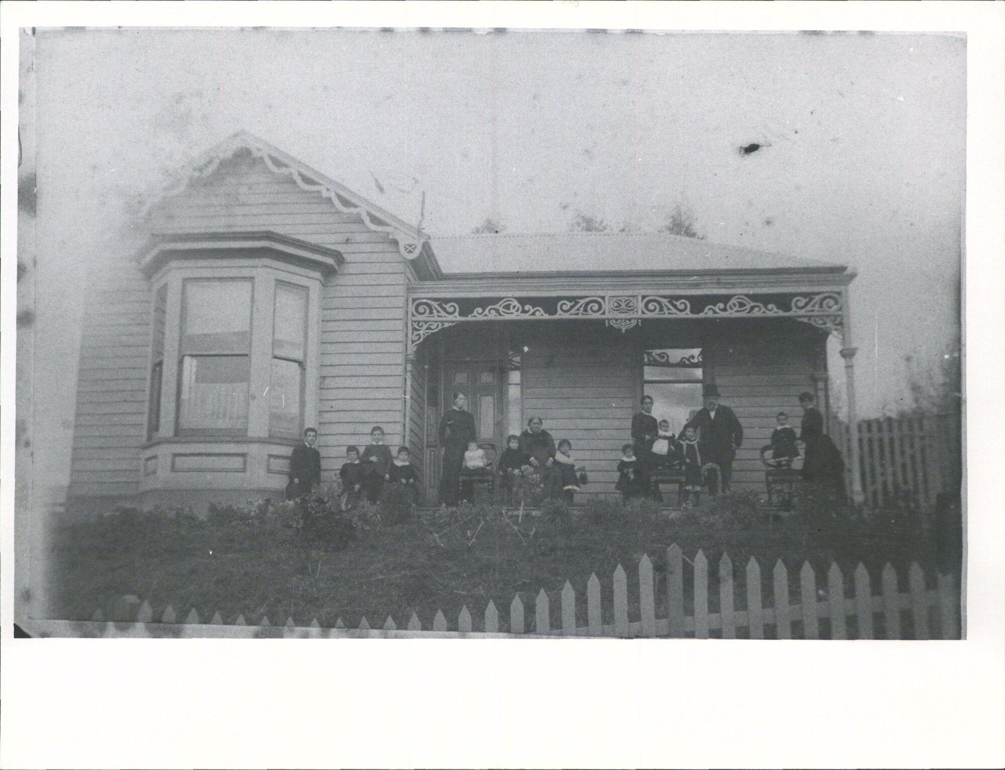 10 Glen Rd at Tram terminus