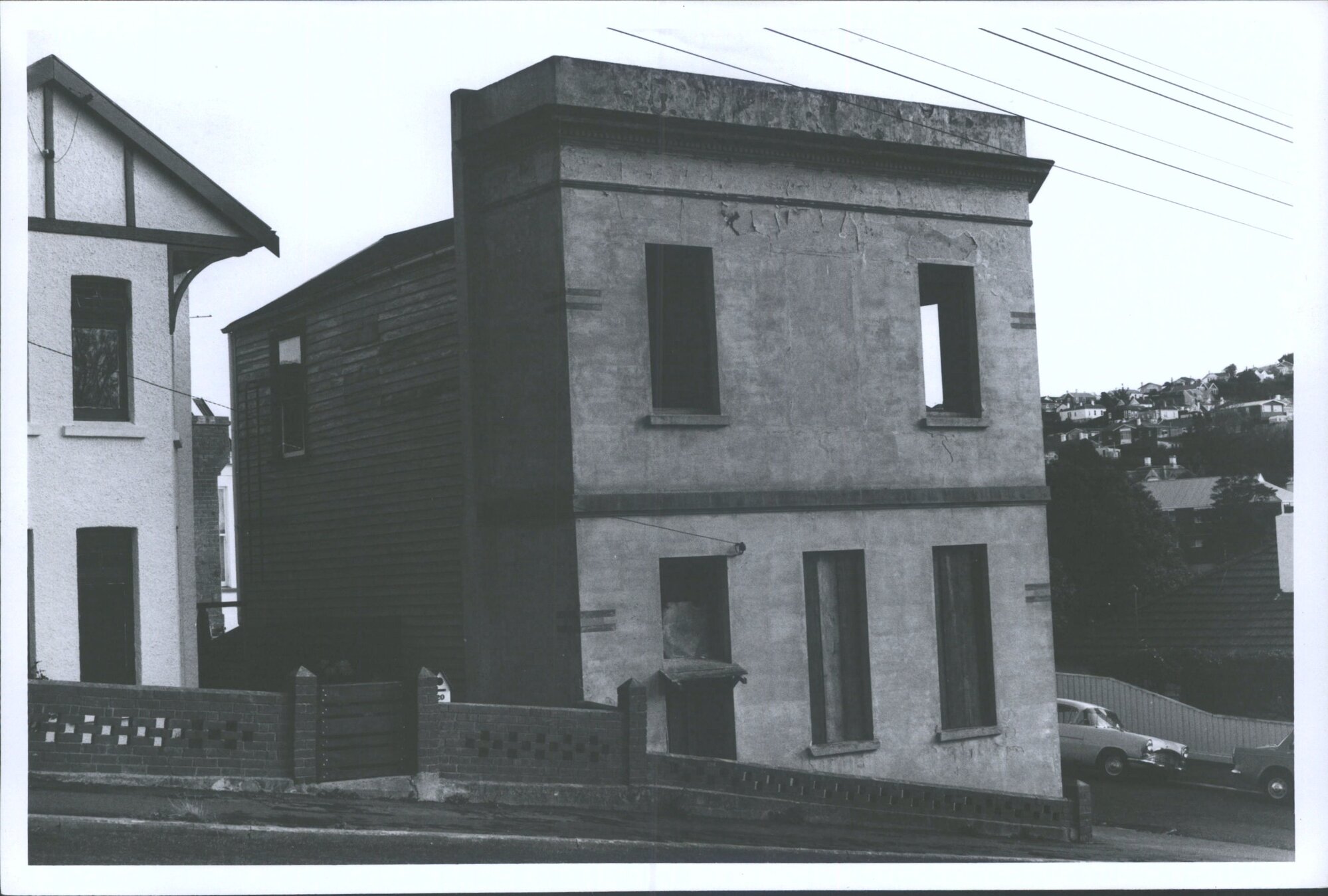 In Hotel cr of Meadow St and Parkhill Ave