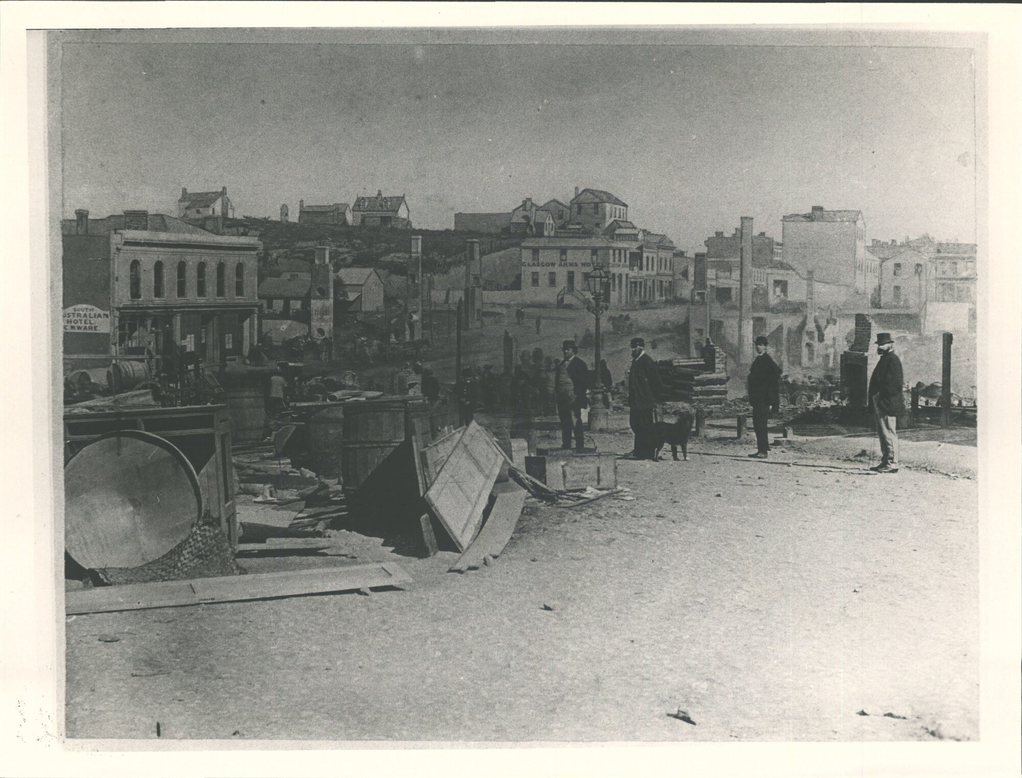 Bank of Otago, Exchange Hotel, Paris &amp; London Restaurant, Fargies &amp; 7 others buildings destroyed. Among the buildings destroyed