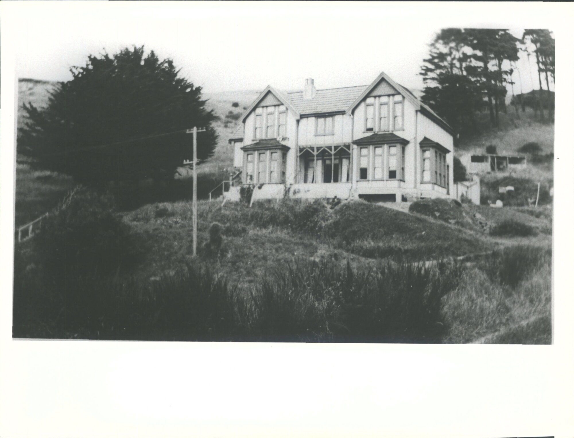 85 Cliffs Road "The Haunted House"