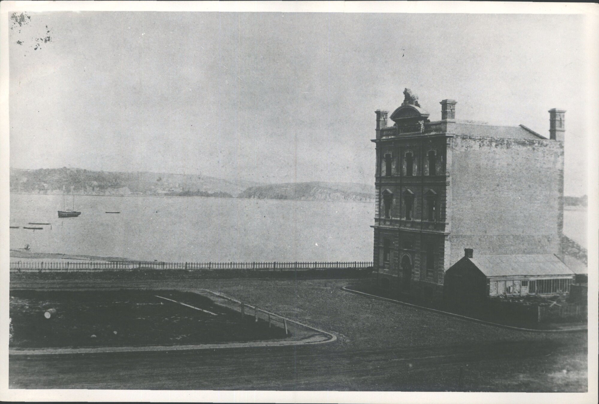 Thomsons Ltd, Cordial Manufacturers - Cnr  Crawford, Bond &amp; Police Streets