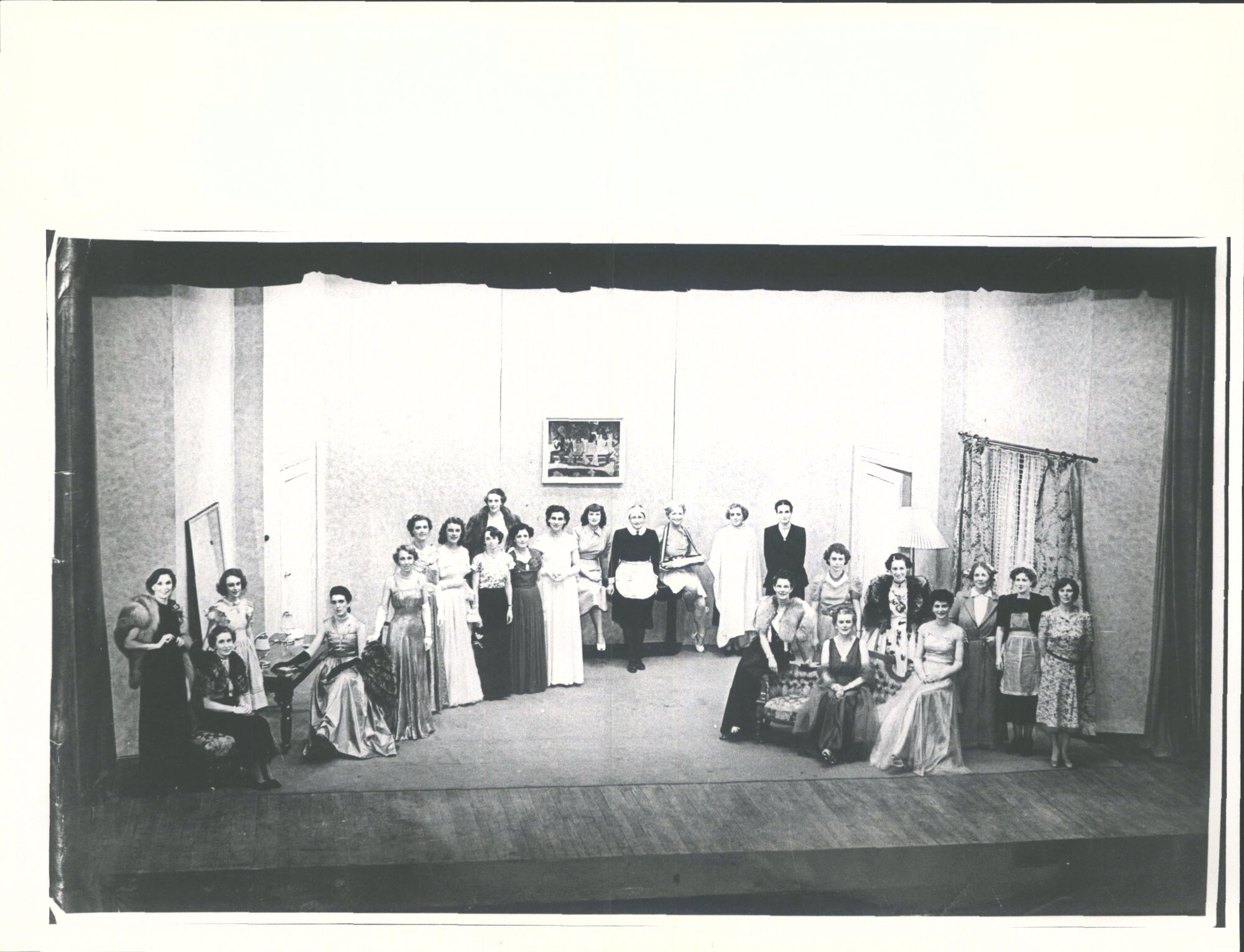 "The Women" by Clare Boothe (Lues)