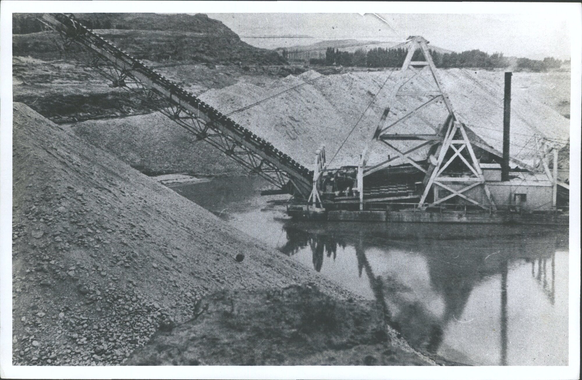 GOLD DREDGE