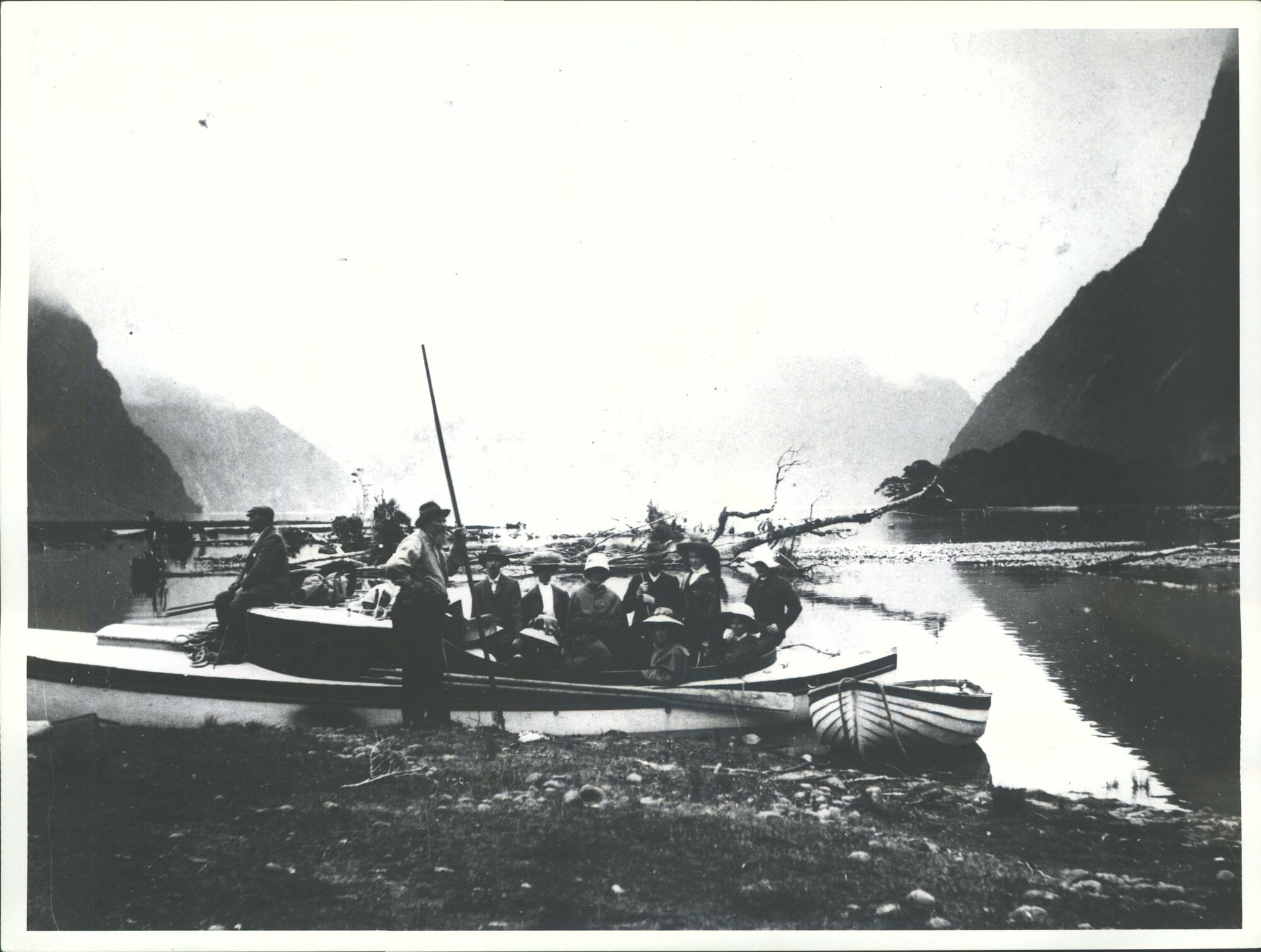 Milford Sound Launches, Leaving for Sandfly Point