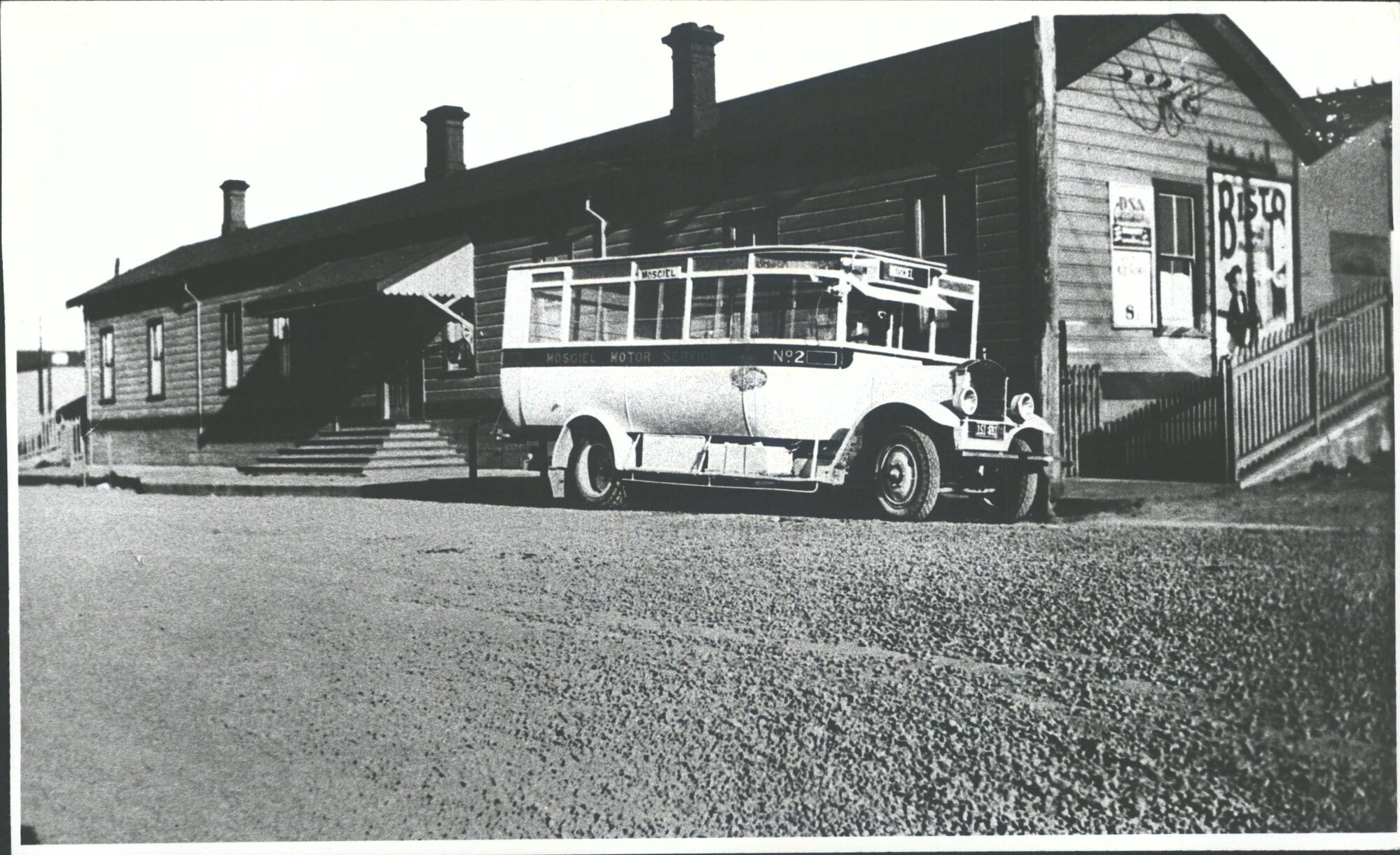 Vince Bacons bus at Mosgiel Station