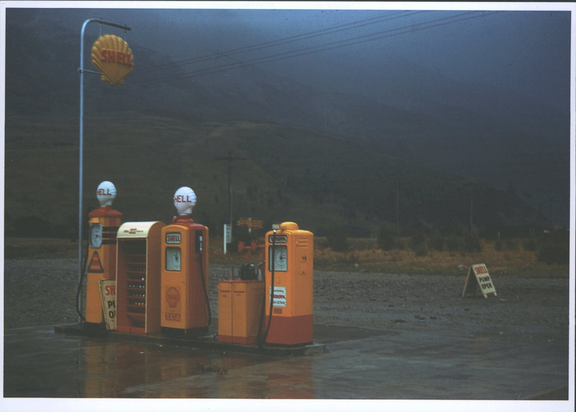 Petrol pumps Hawea
