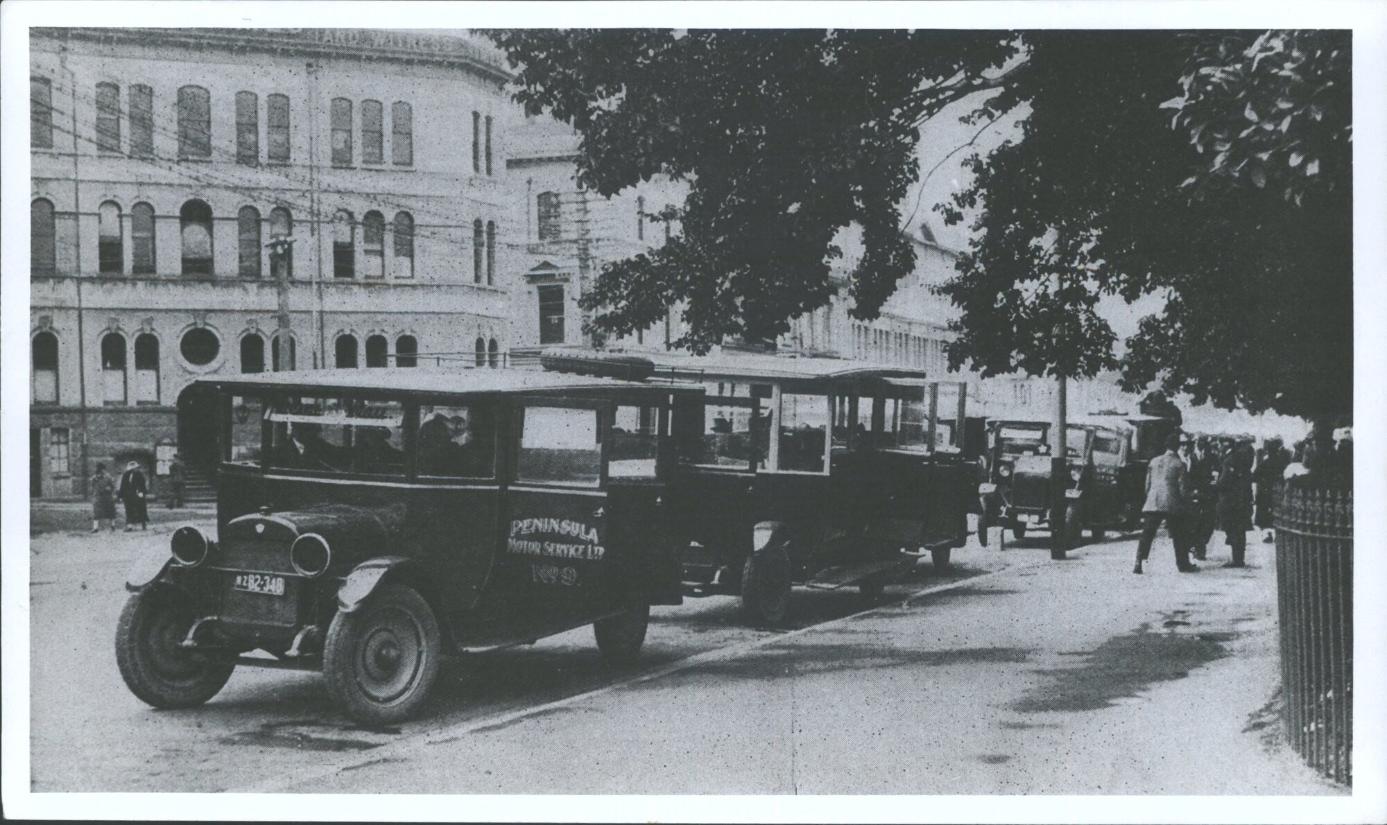 Buses at Queens Gardens, Dunedin O. W.