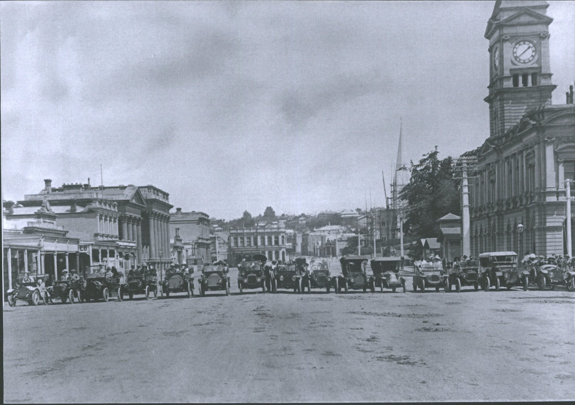 Start of a run made by the North Otago Motor Association in early 1913