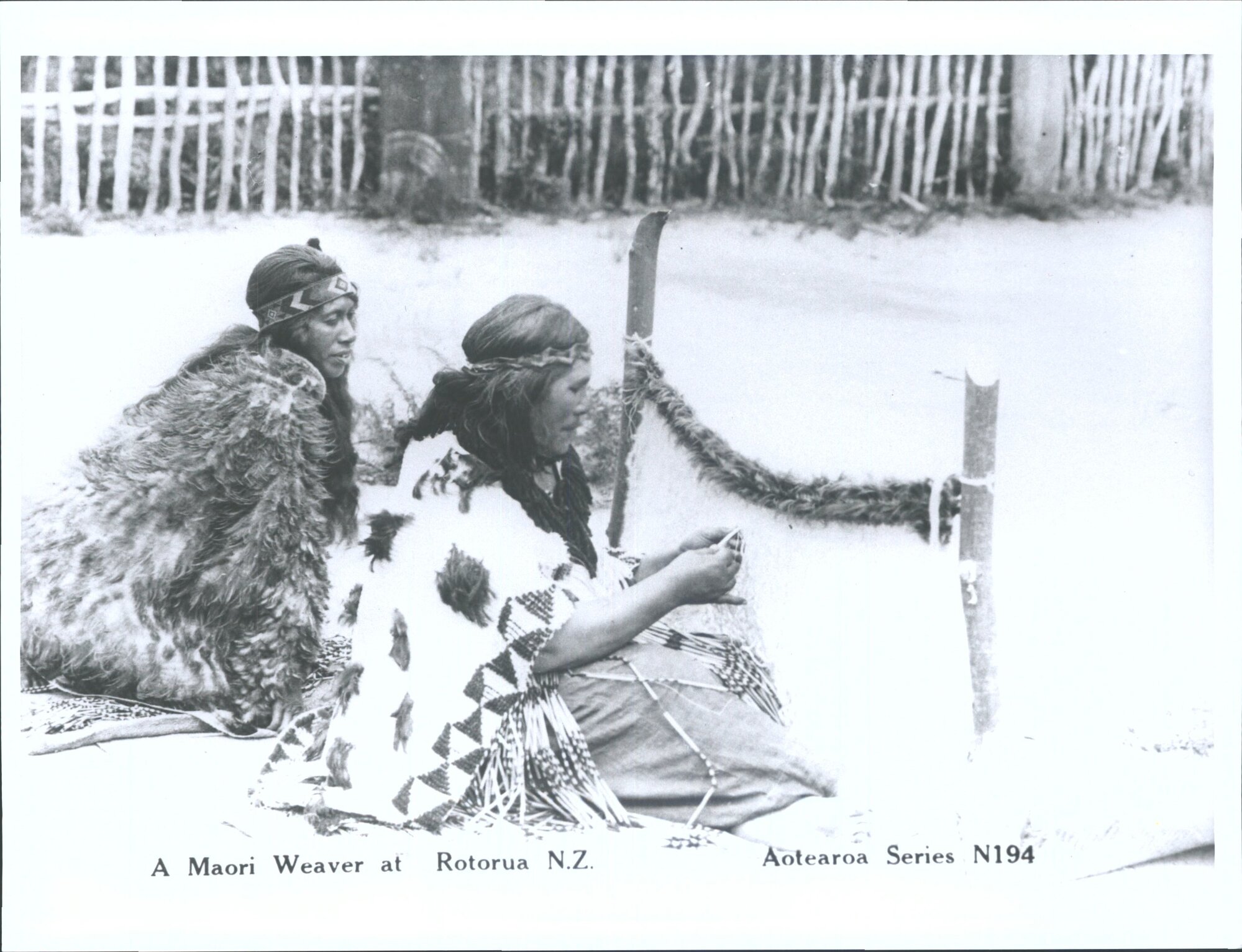 A Maori Weaver of Rotorua, N. 3.