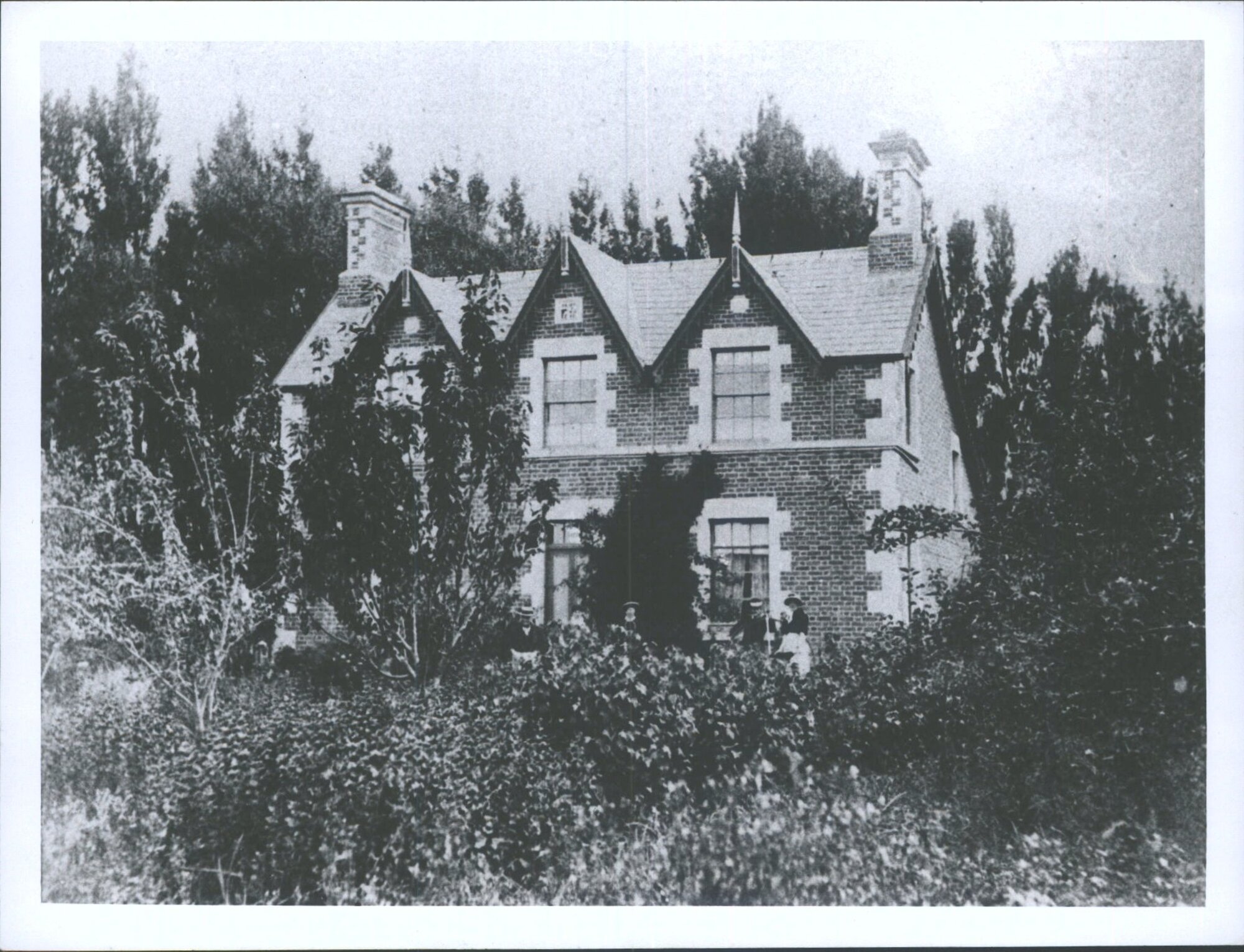 "The Poplars", Woodside