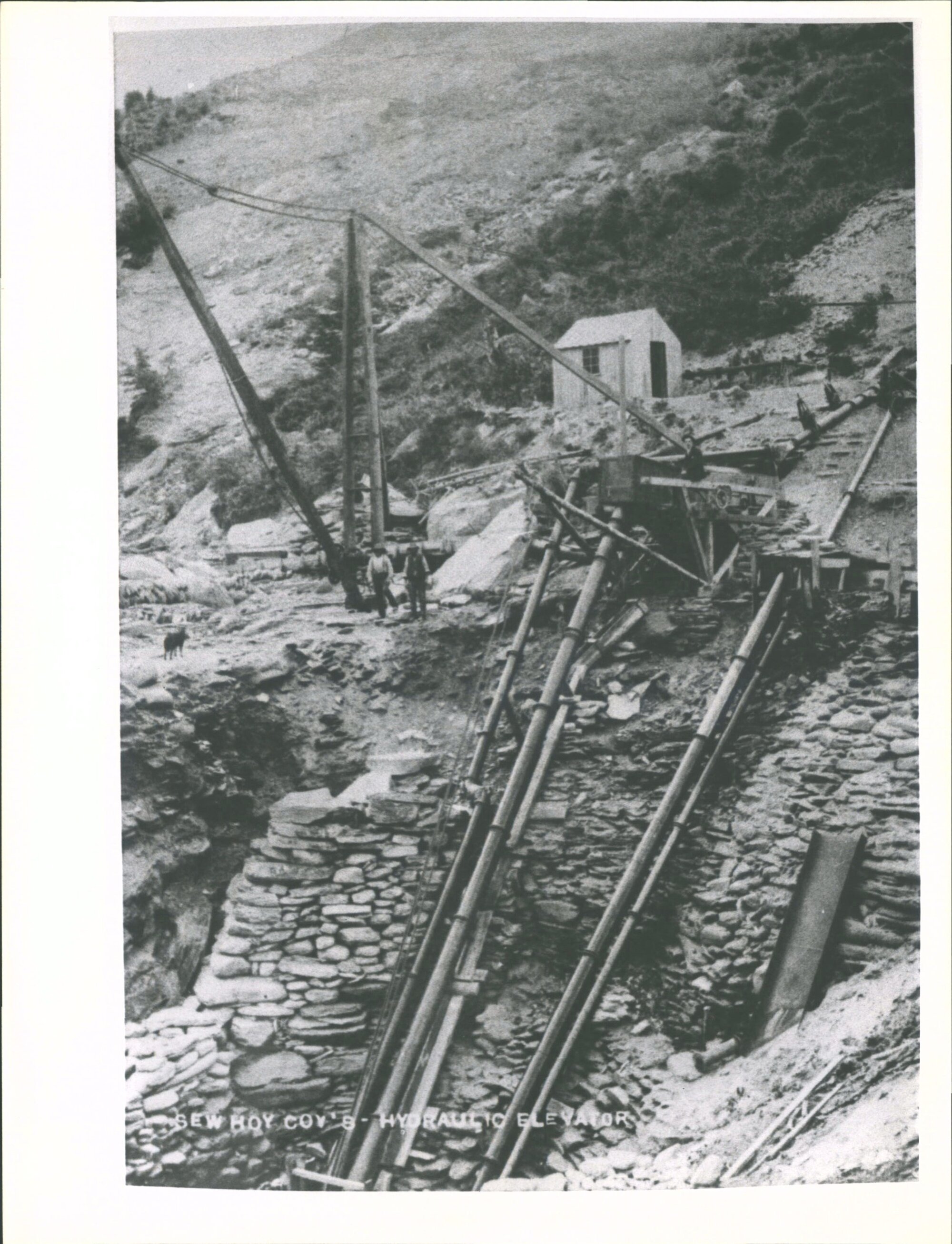 Sew Hoy's Hydraulic Elevator Star Beach