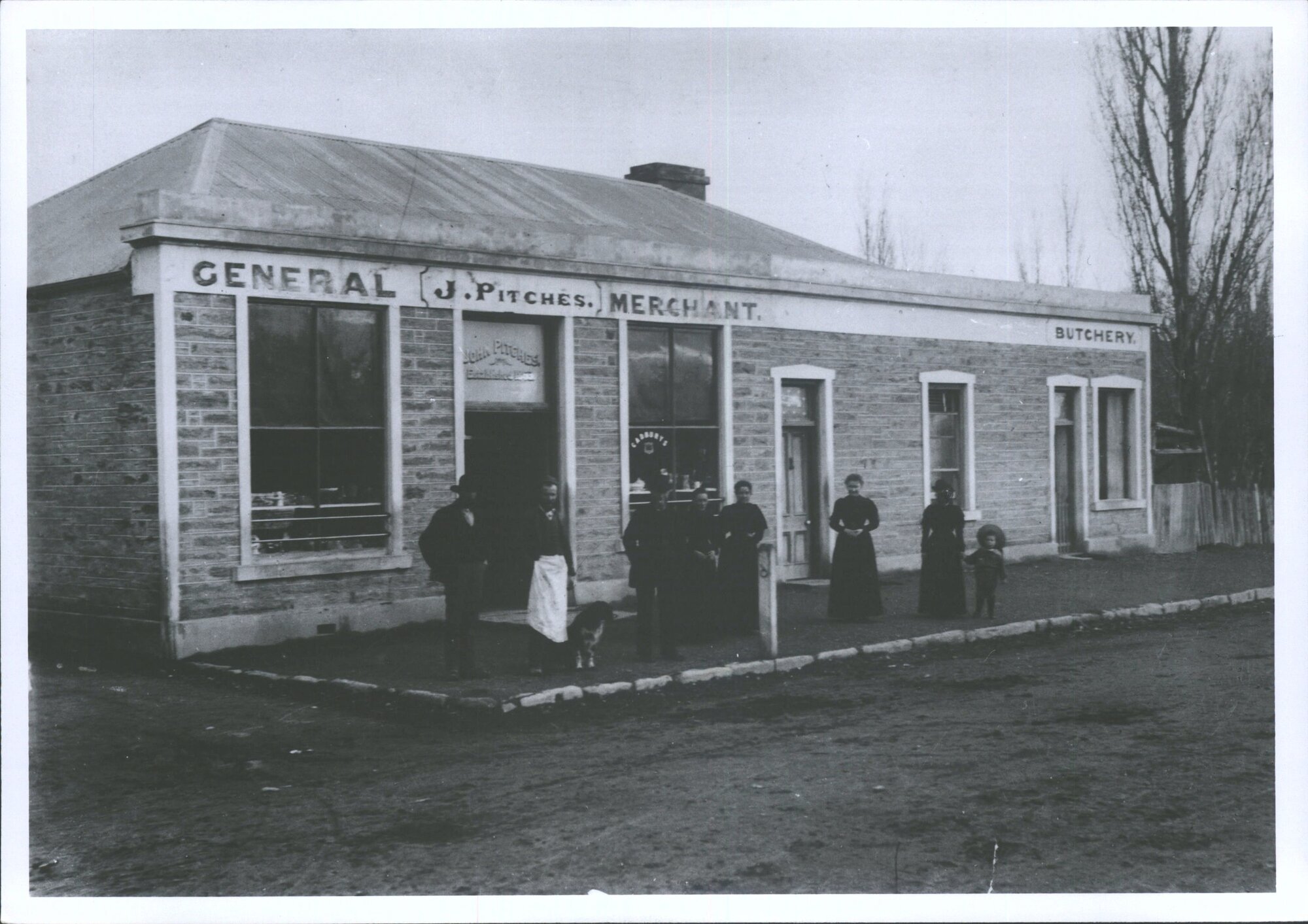 L -R. J. Booth, Lyons, Mrs Pitches, Miss[?] Pitches, McKnight?