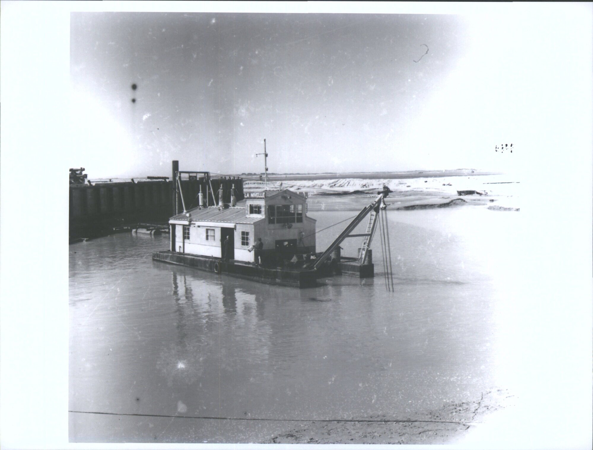 BLUFF - LA NINELLE (FRENCH DREDGE)