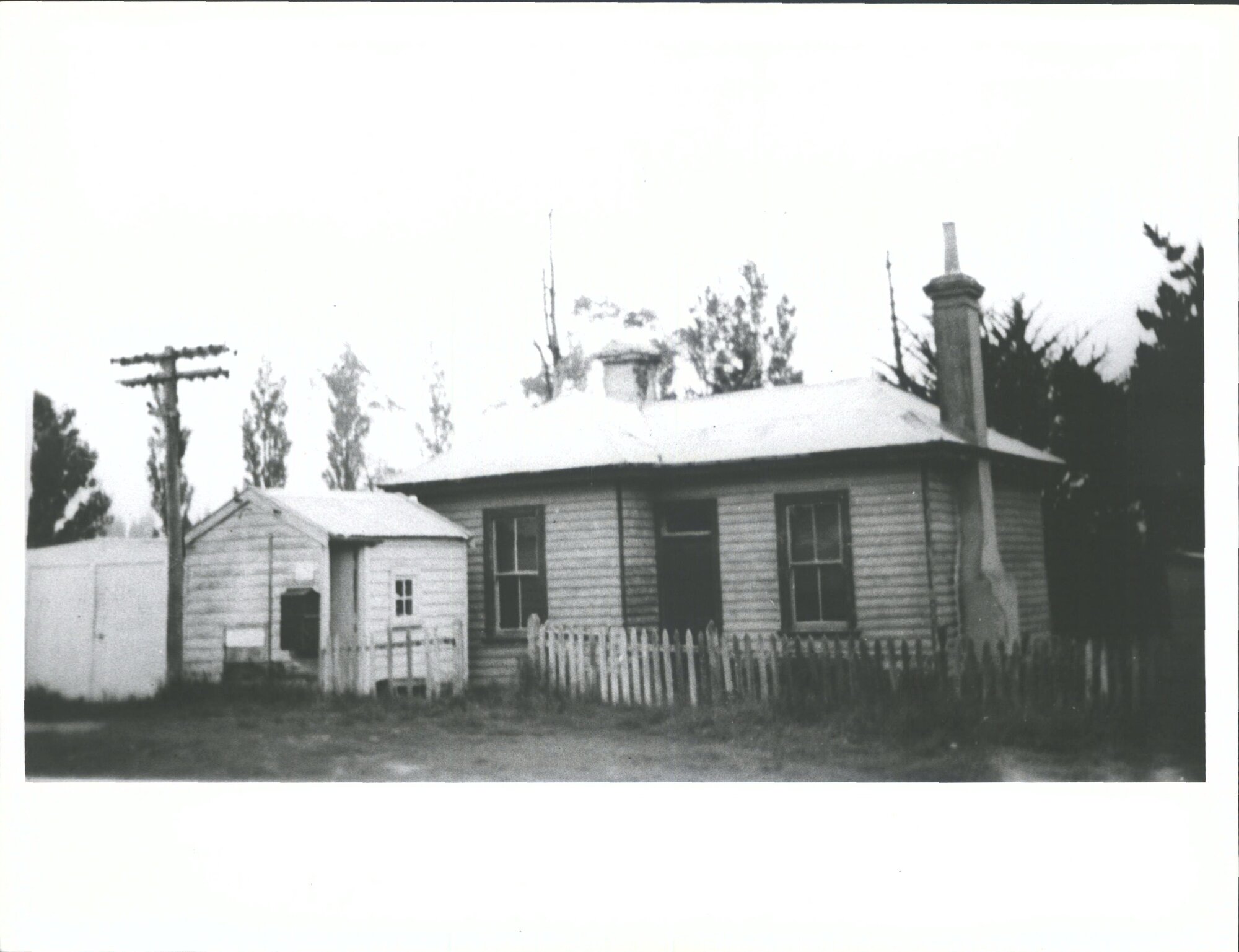 Macraes Post office &amp; School House