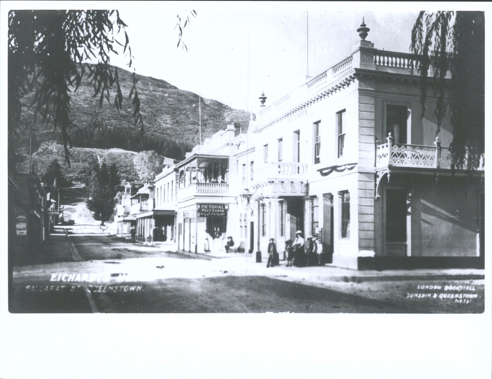 Eichardt's Hotel, Ballarat Street