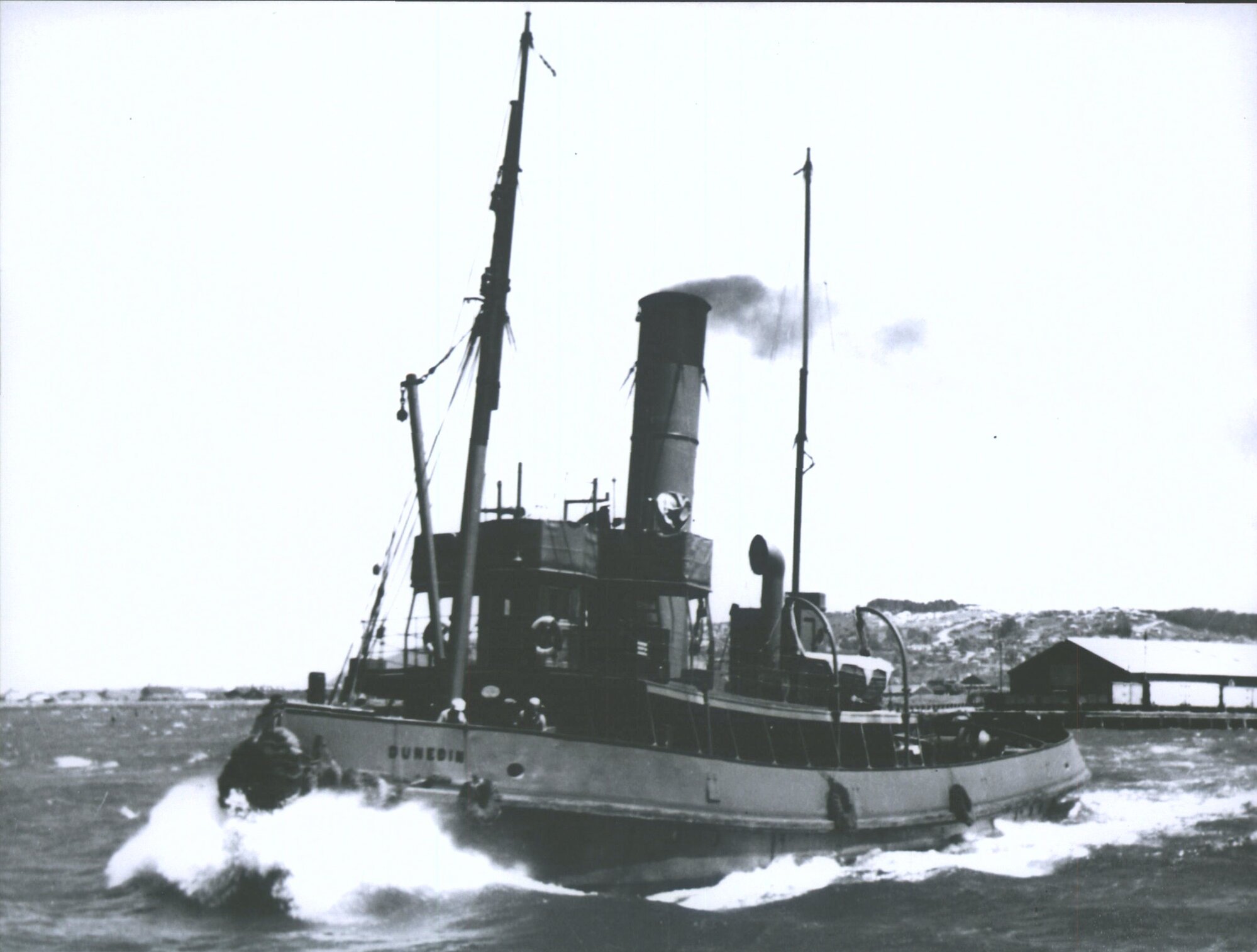 DUNEDIN (TUG)