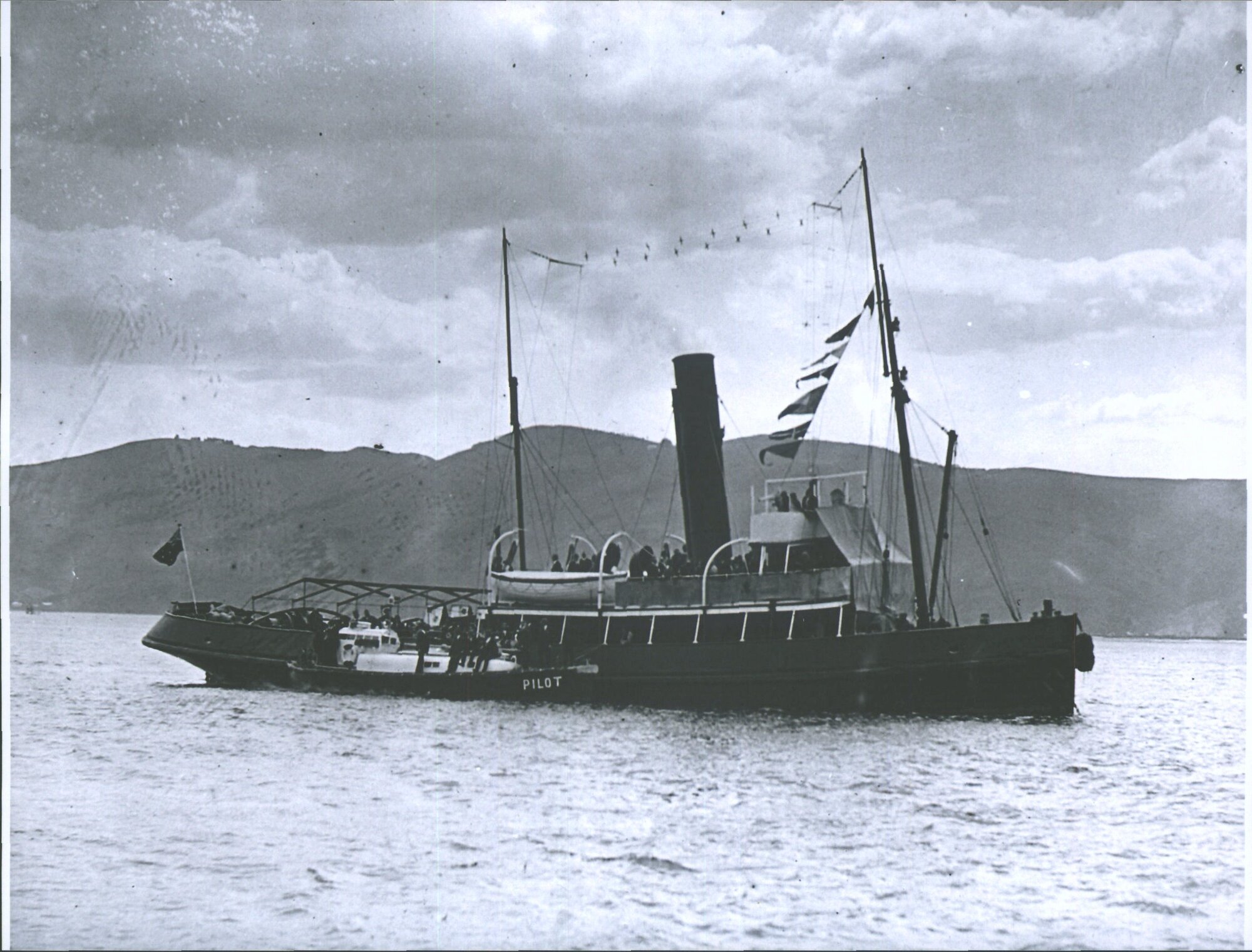 DUNEDIN (TUG)