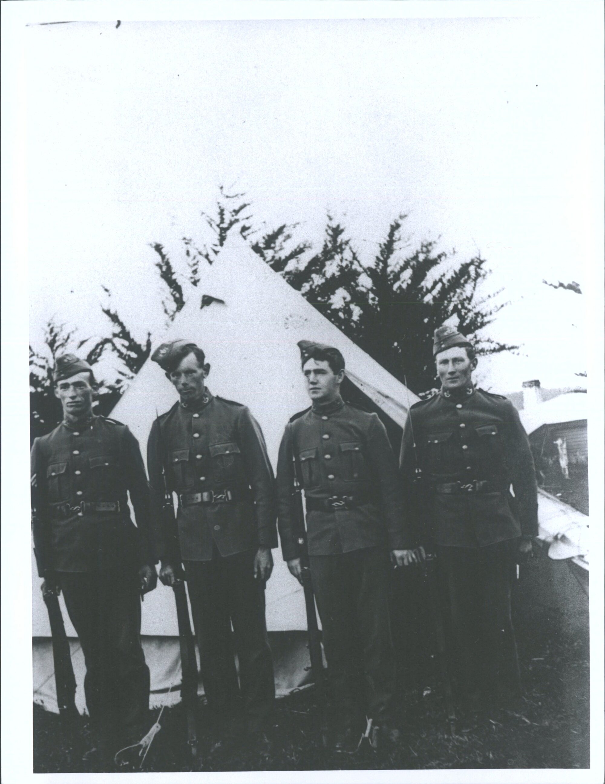 "Soldiers of the King" Owaka Rifles, Officers