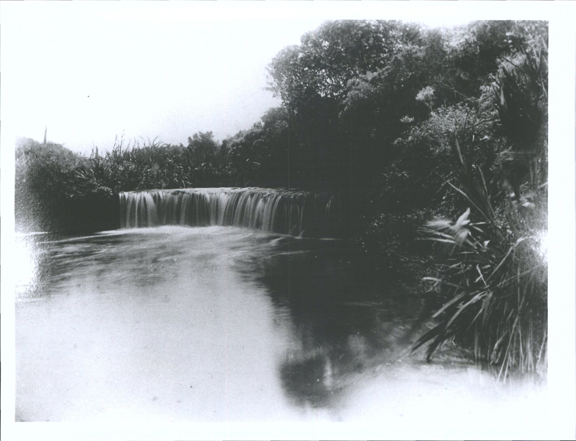 Waimumu Falls