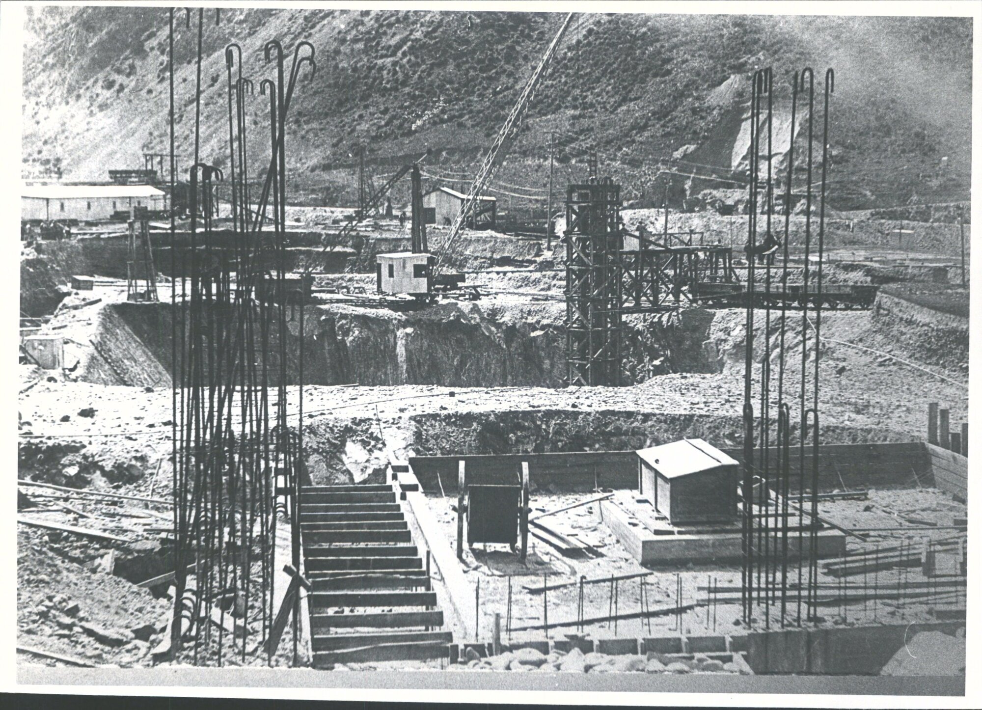 Lake Waitaki Dam when South Canterbury Chamber of Commerce was visiting dam