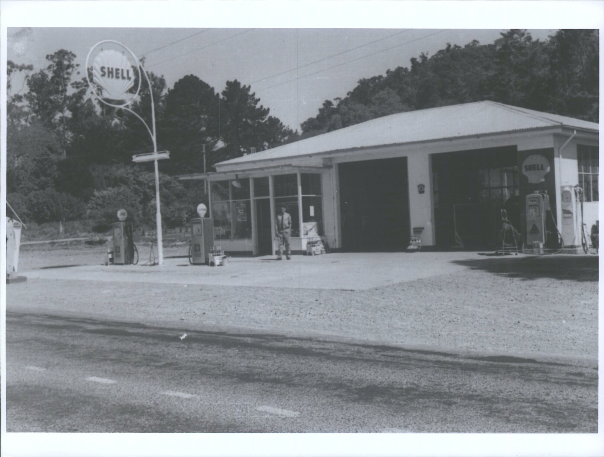 Waitati Garage (Shell)