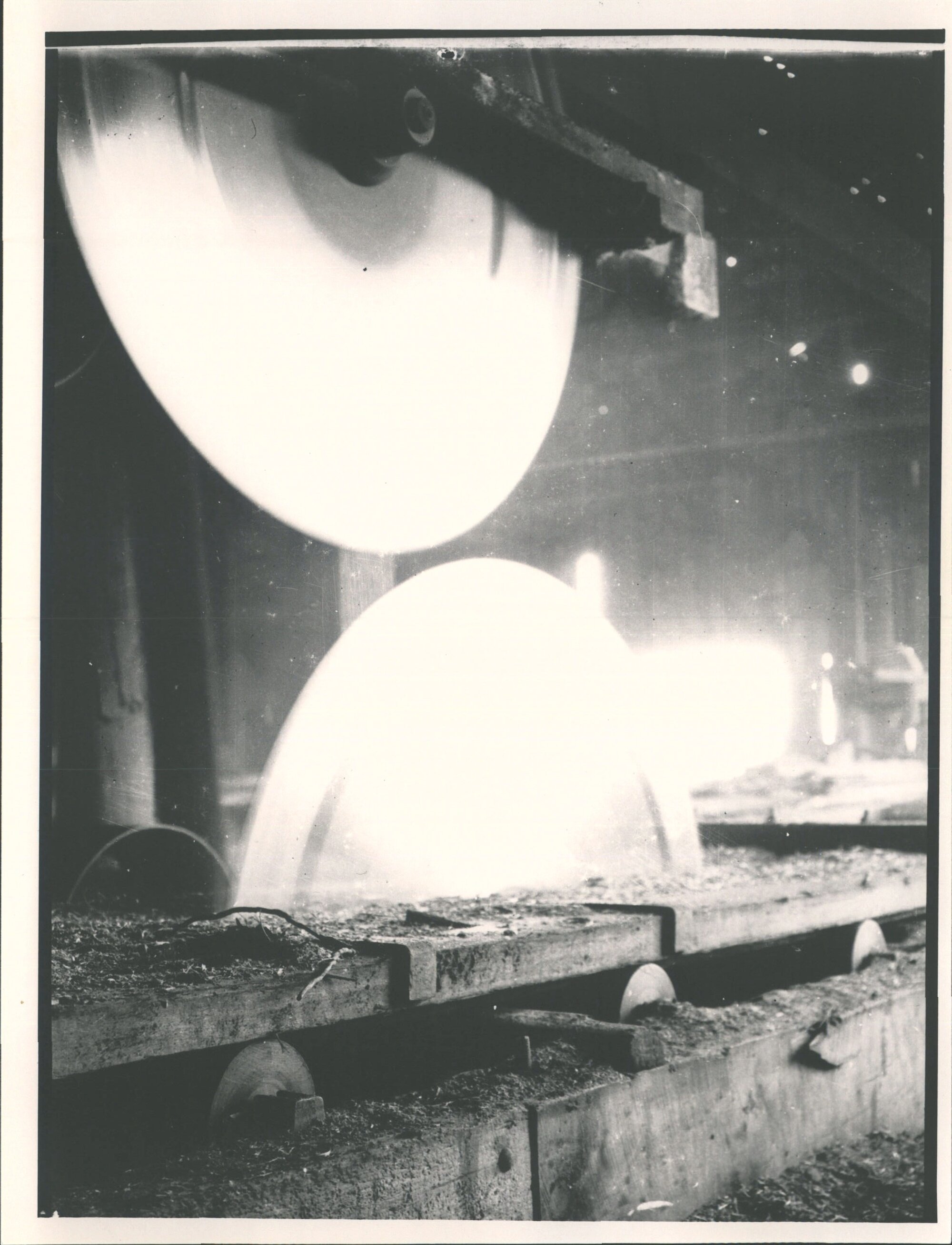 David Booth's Sawmill - Breaking down saw