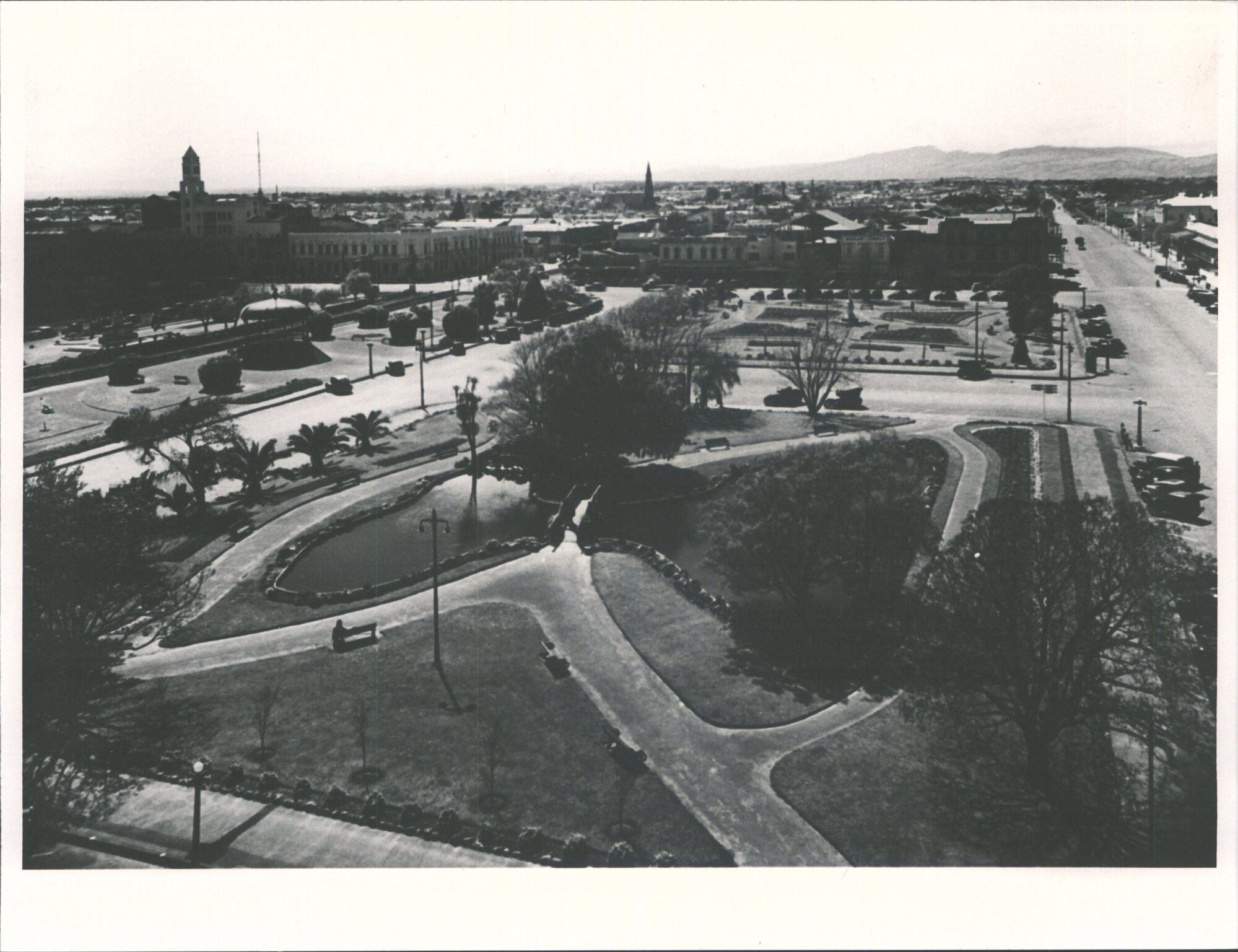 The Square, southwest corner