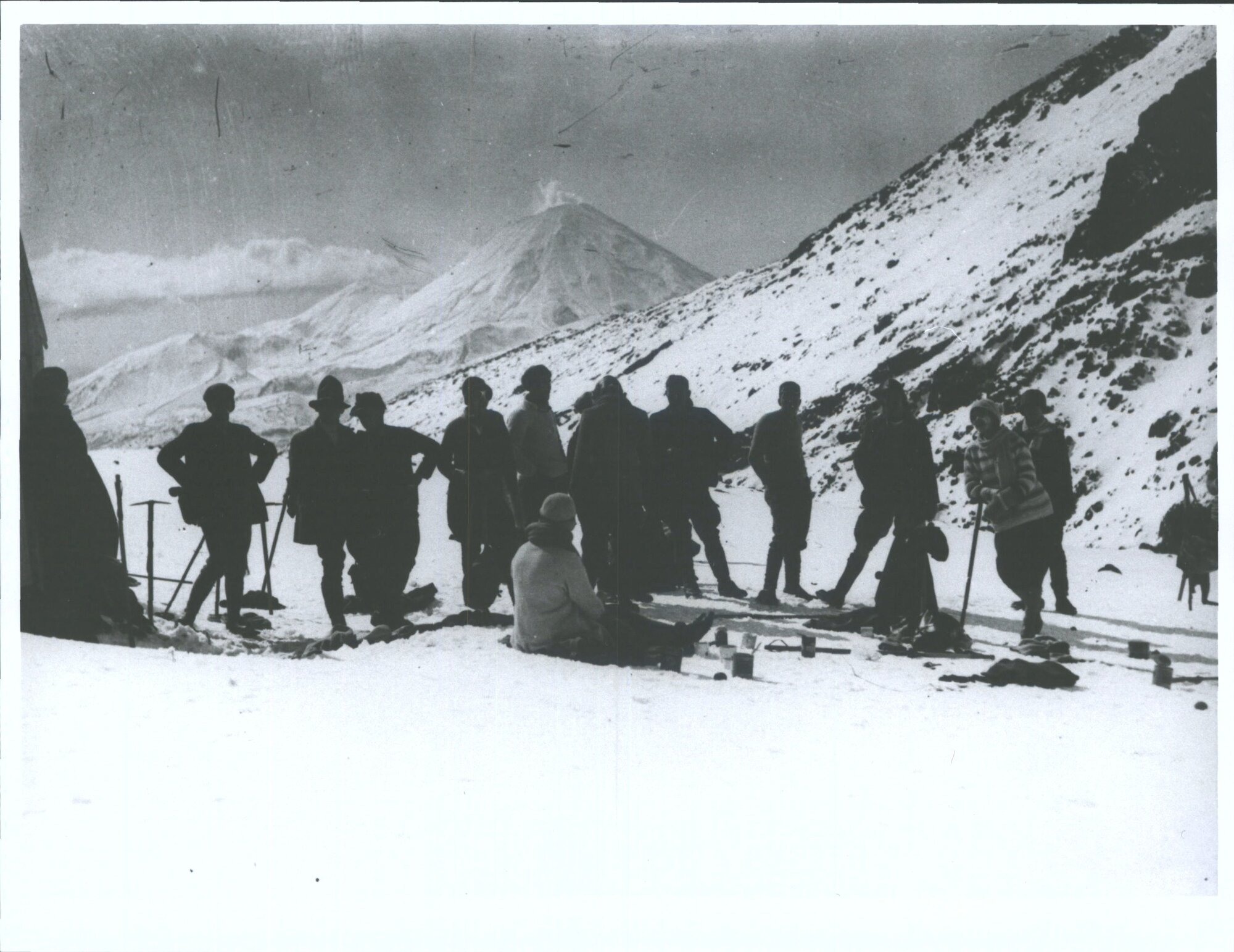 Glacier Hut (6000ft)