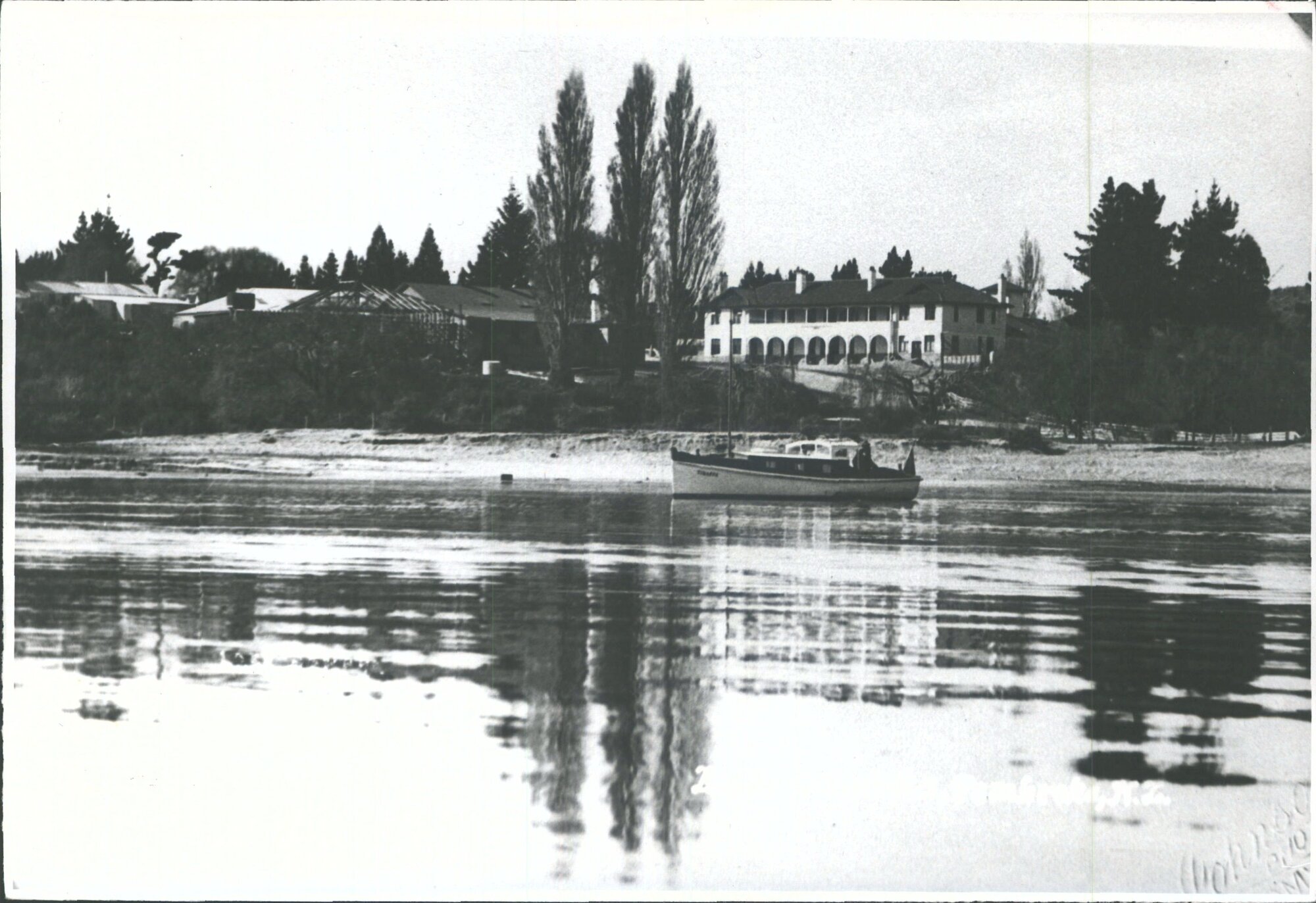 Lake Wanaka, Pembroke, N.Z.