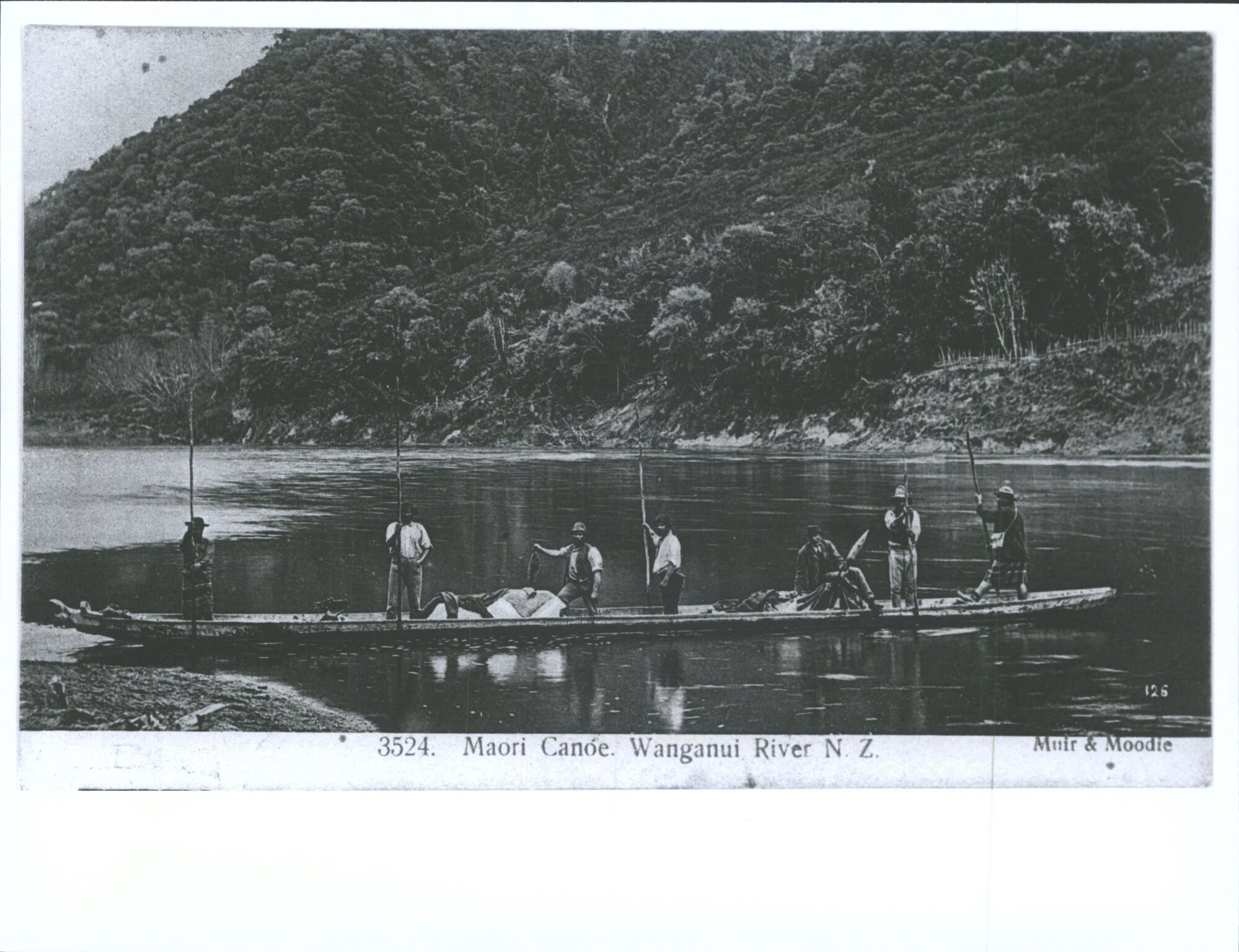 Maori Canoe, Wanganui River, N.Z.