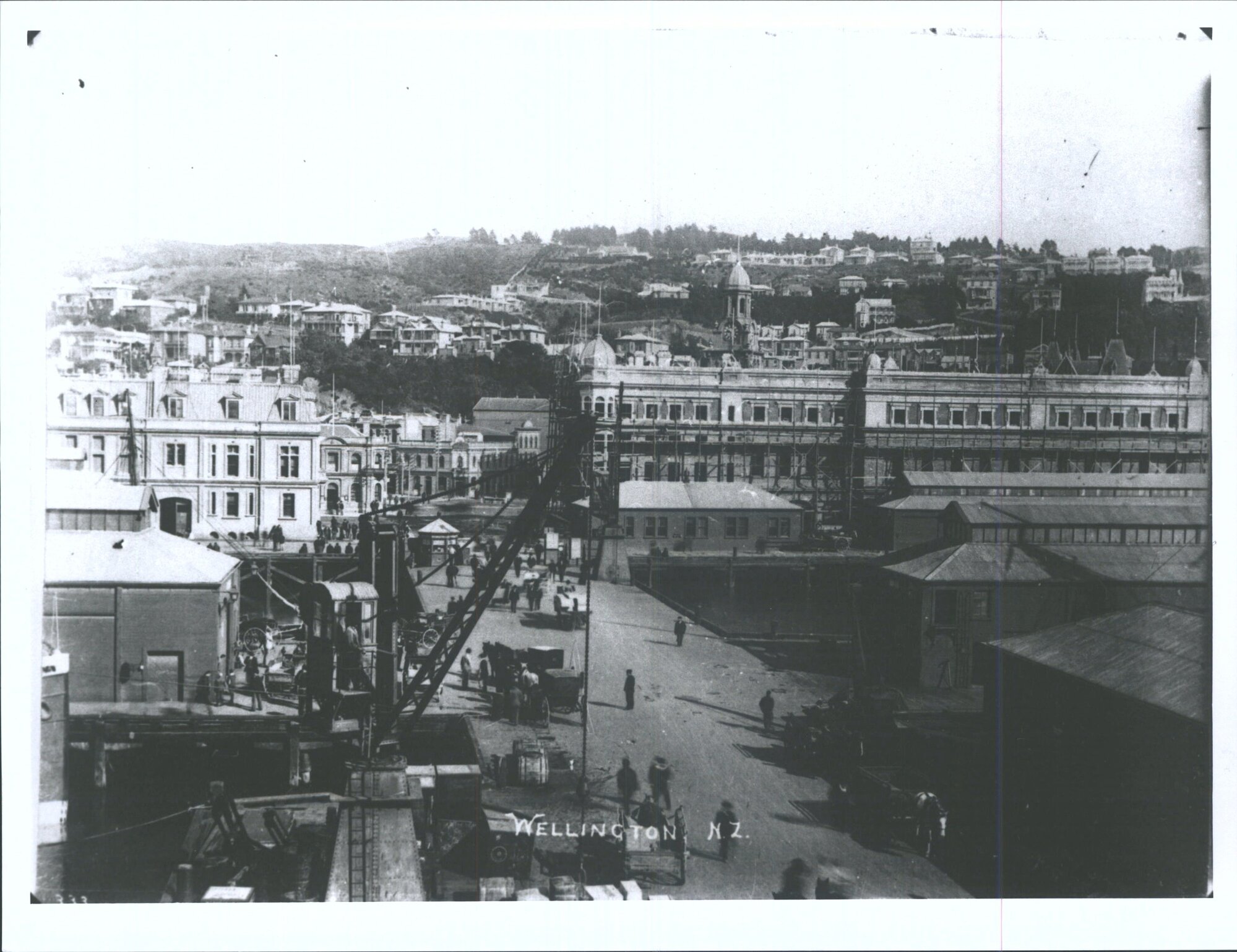 Queens Wharf and Customhouse Quay