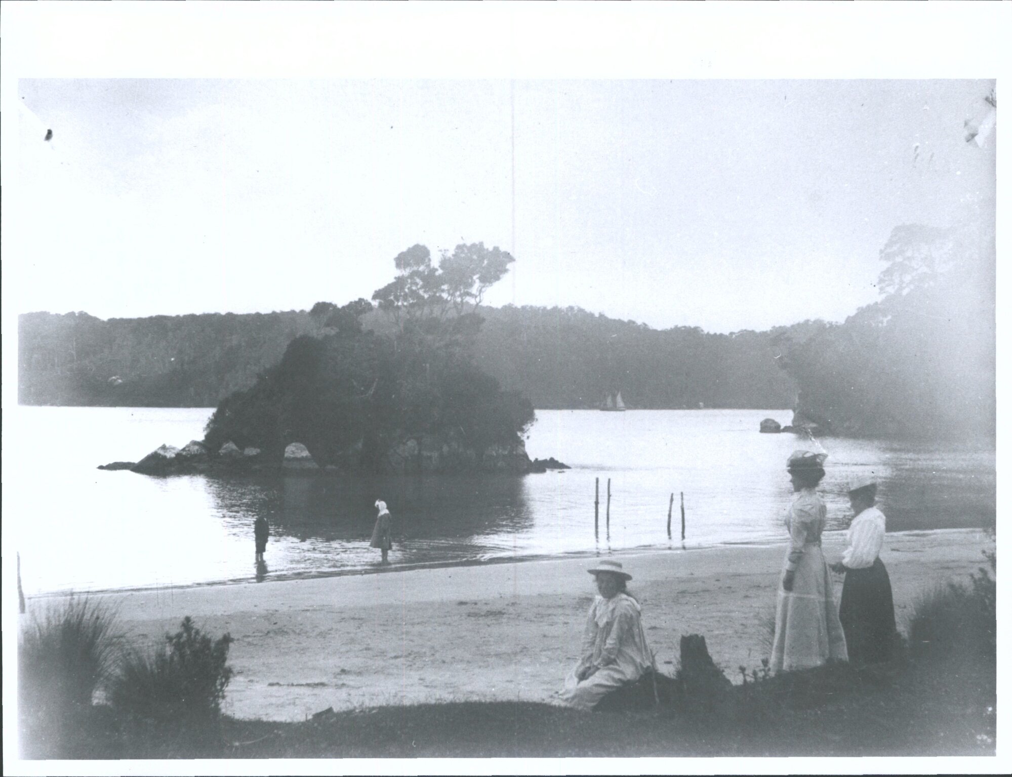 Islet in Horseshoe Bay