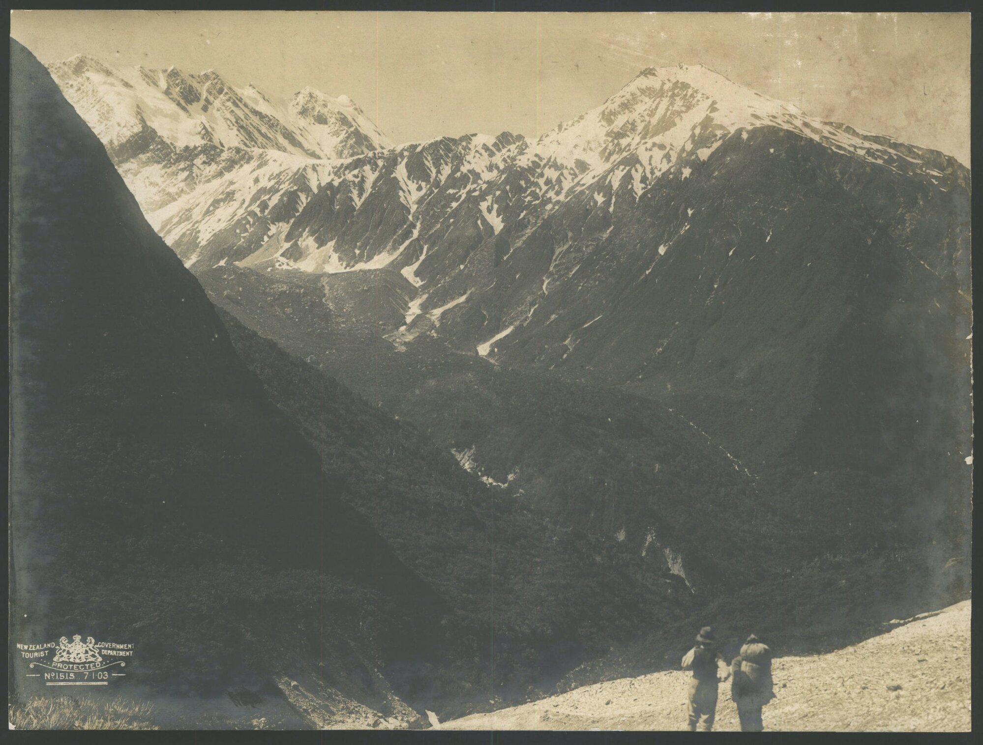 Looking up the Strachan Valley
