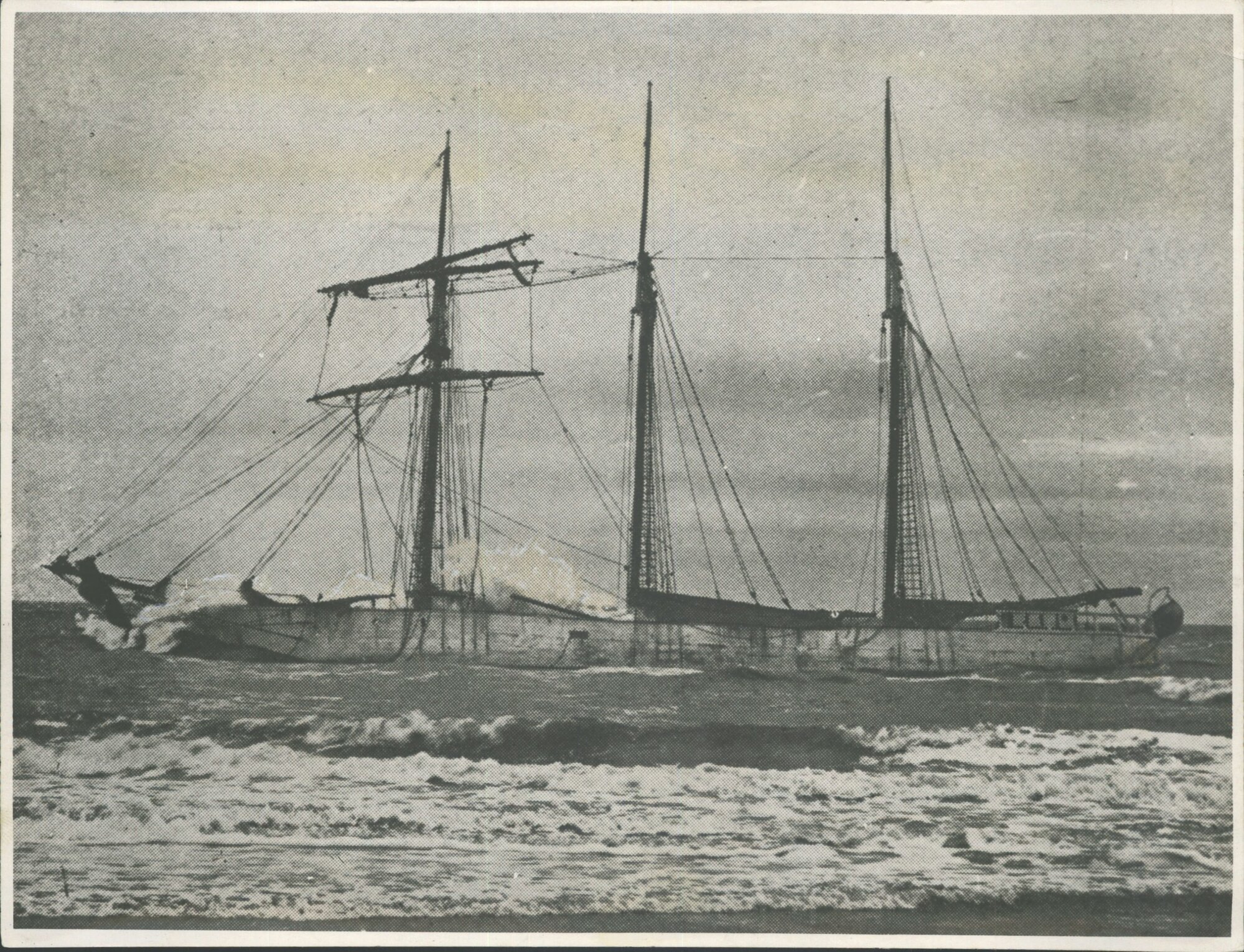 Schooner Ururoa