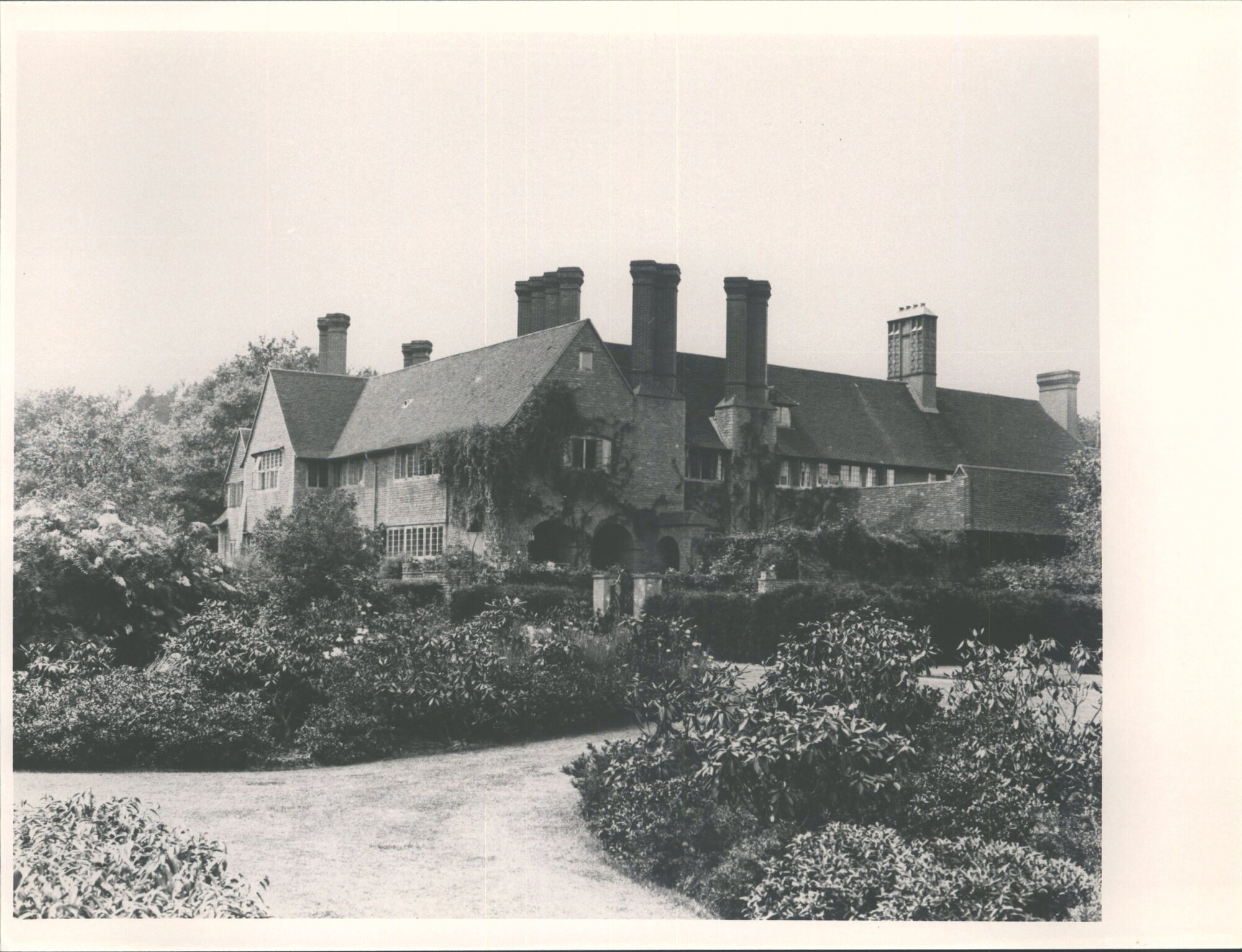 Baker, Noeline - residences