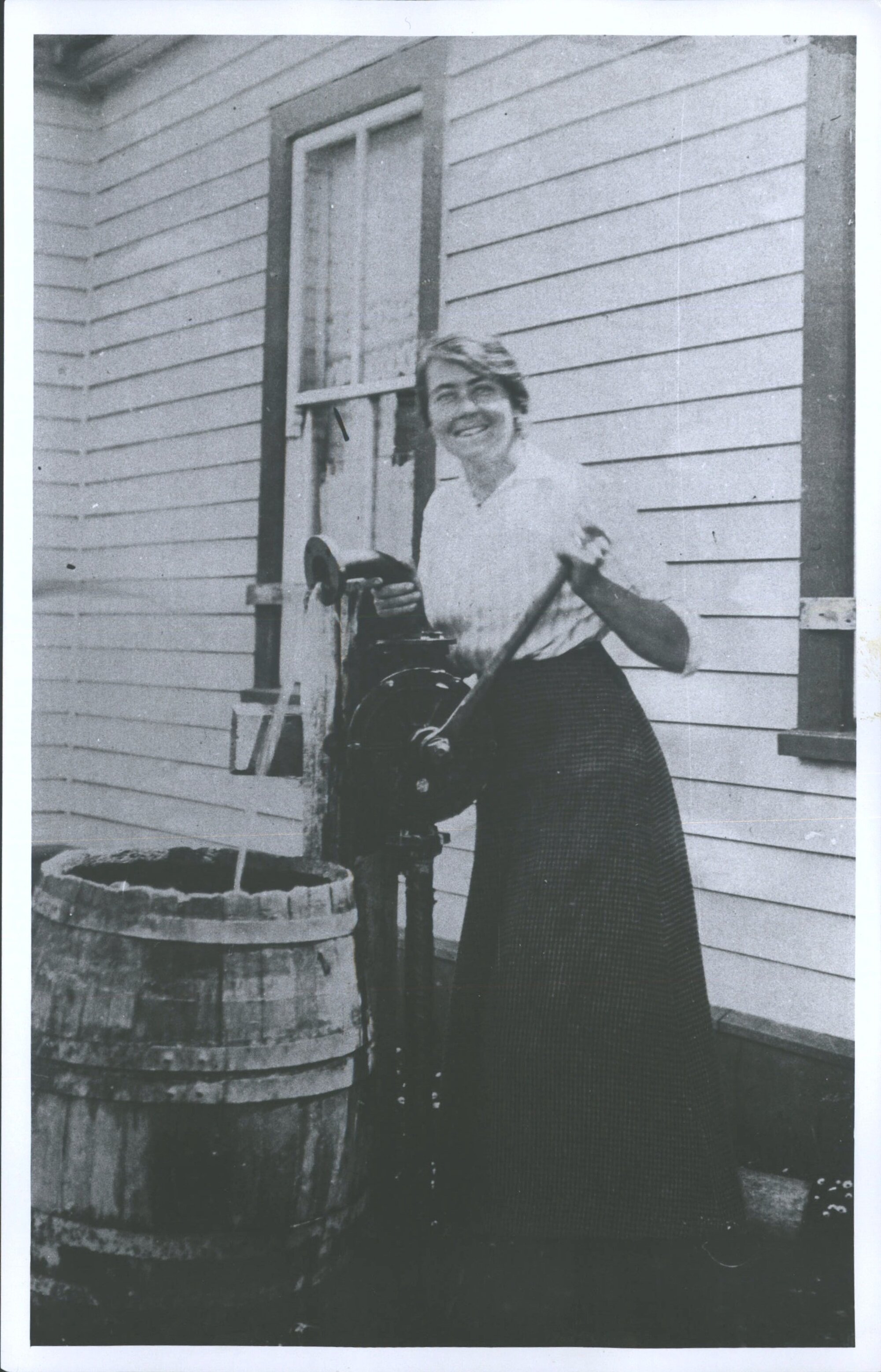 BARRON, Mrs. G. H. WAITAHUNA