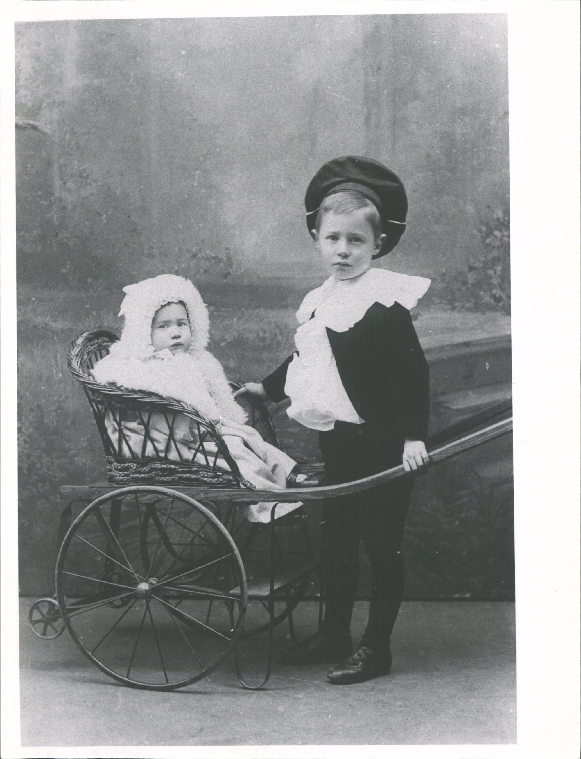 Dodds, Harold Binnie b 1889 &amp; Dorothy Maude b. 1894
