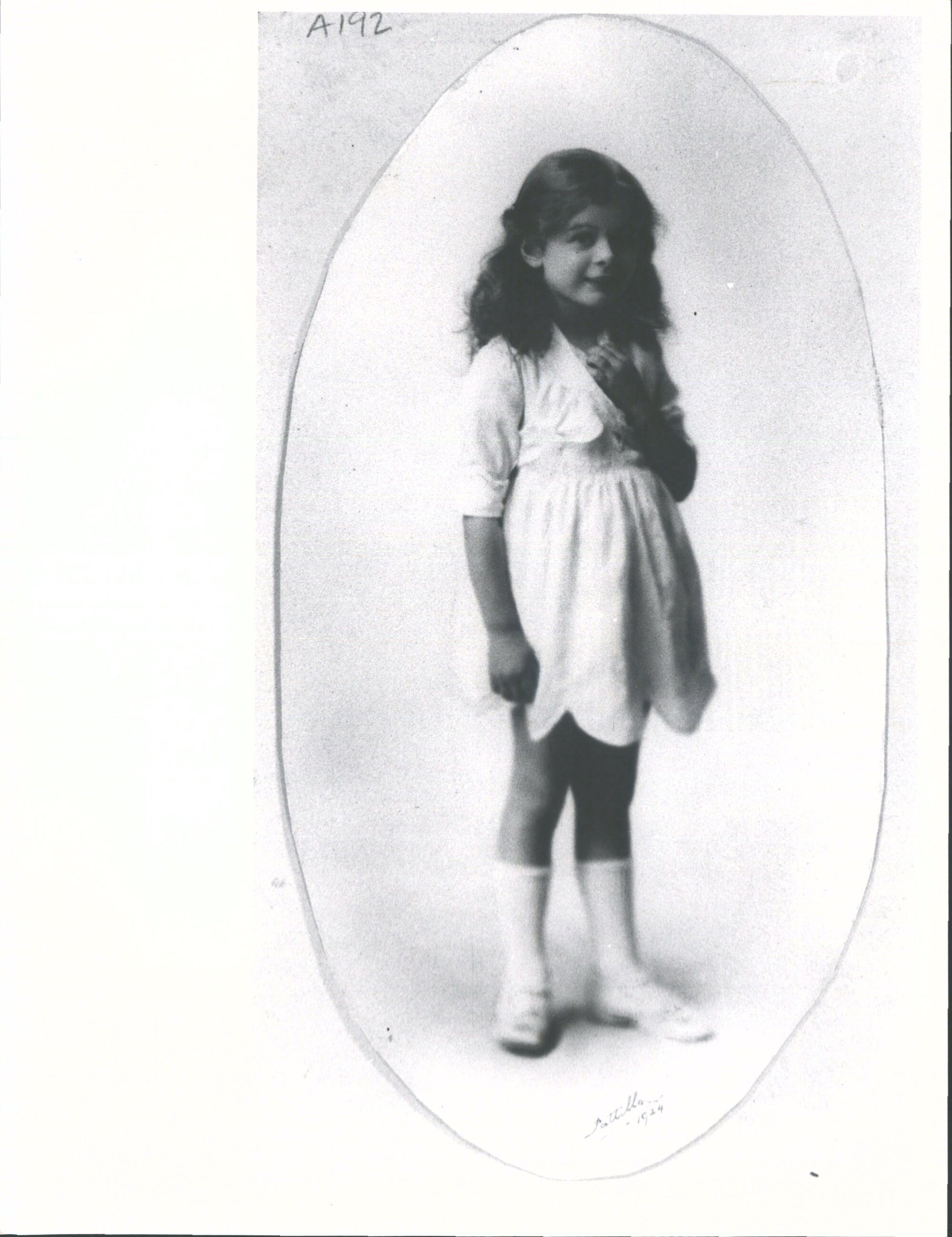 DOORLY, Dorothy (later Freed)