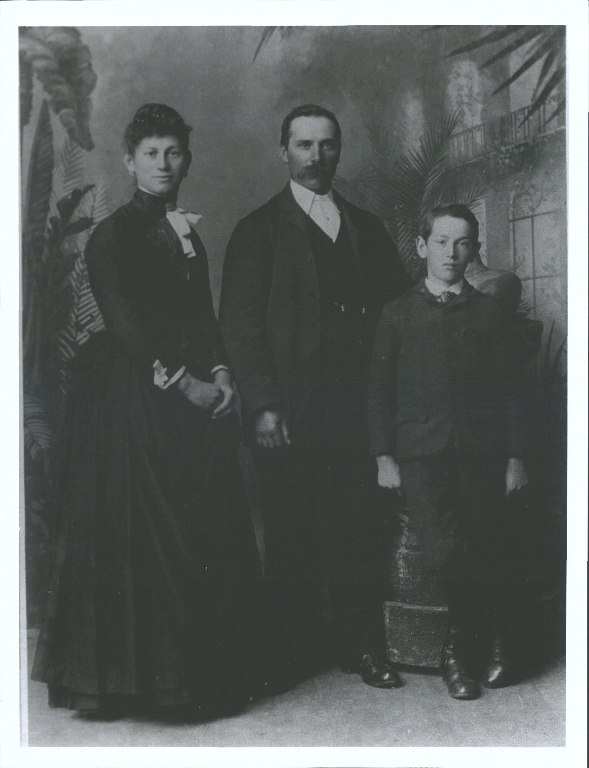 Hancock family. Mr &amp; Mrs Hancock &amp; son Tom