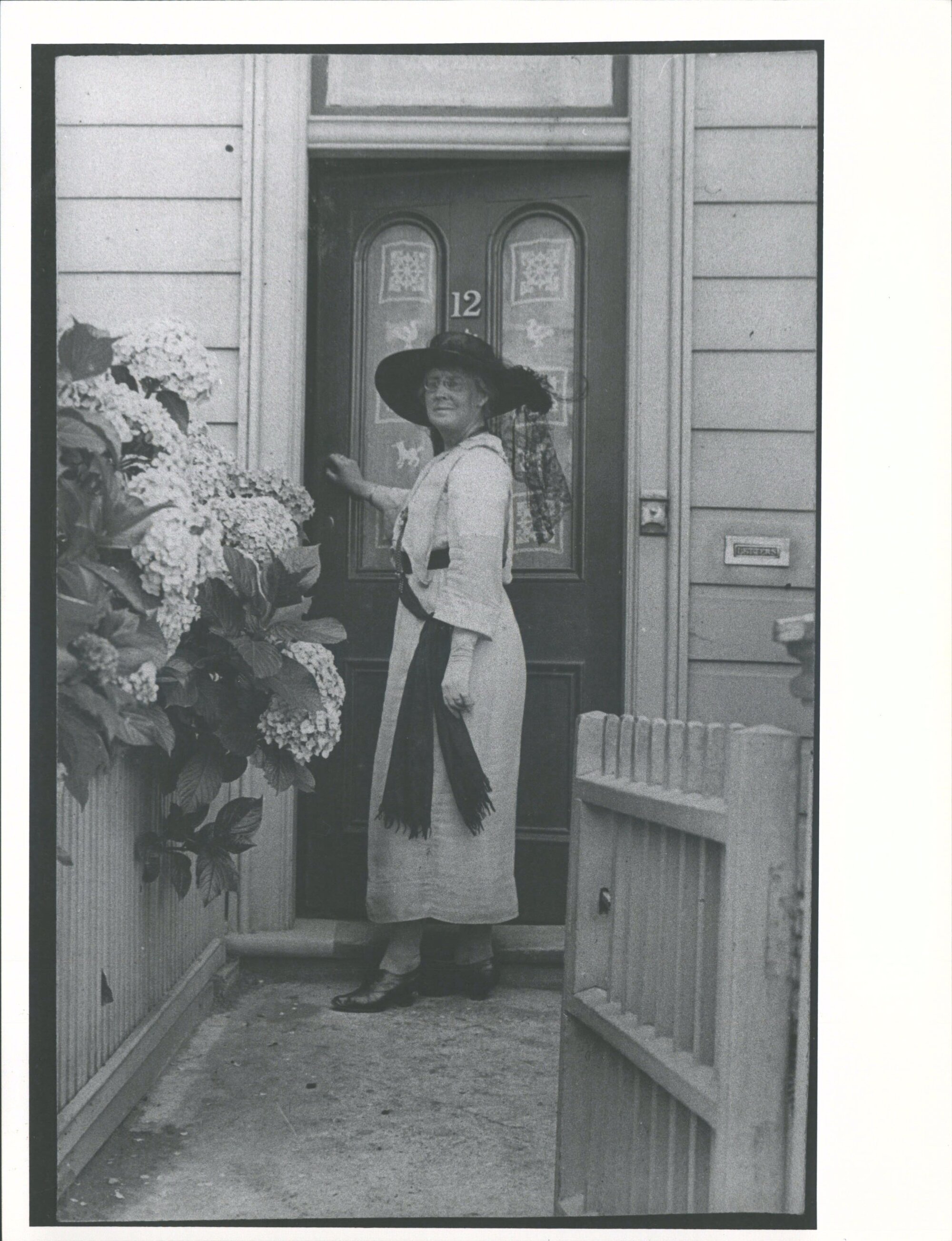 ROSS, Forest (Bessie) Mrs. (Malcolm)