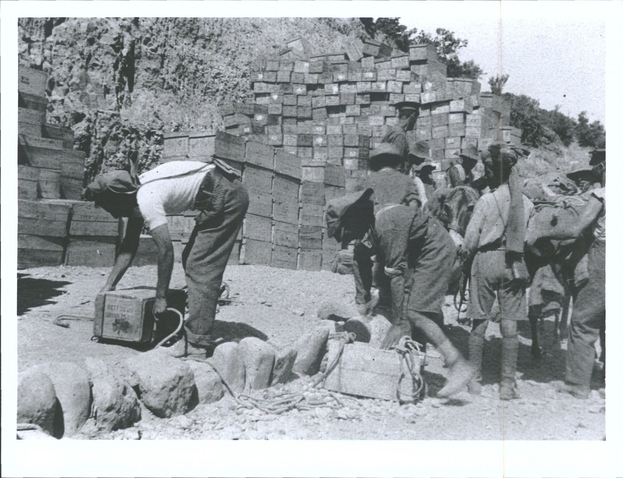 Wellington fatigue party at No. 4 Supply Depot below the Walkers Ridge