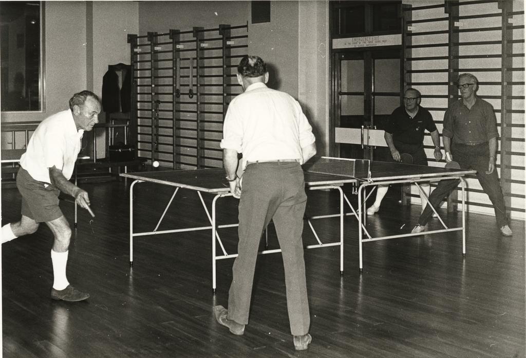 Doubles table tennis