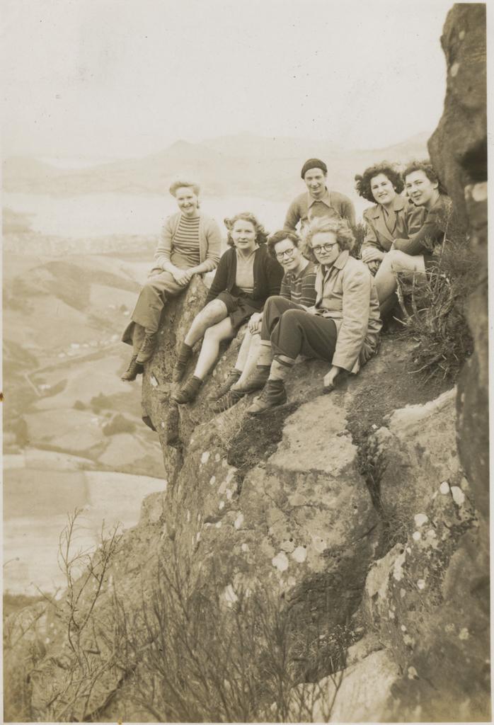 Otago University Tramping Club members, Mihiwaka Hills