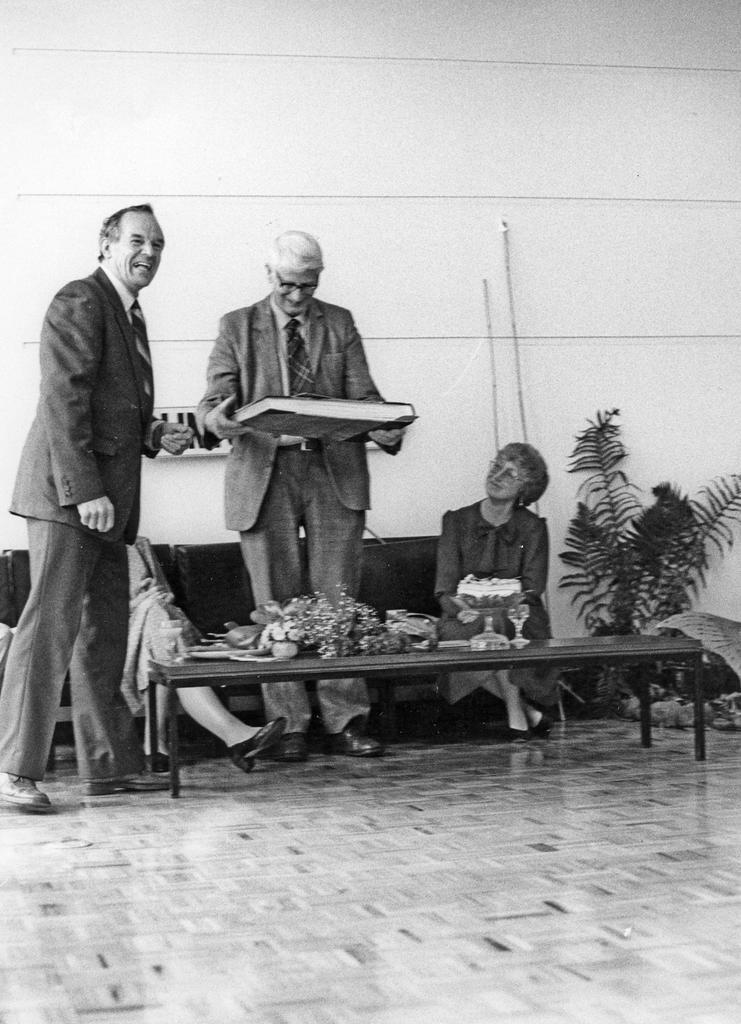 Jock McEldowney's farewell from the University of Otago Library