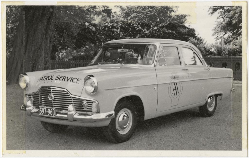 AA Patrol Service car, a Ford Zephyr Mark II