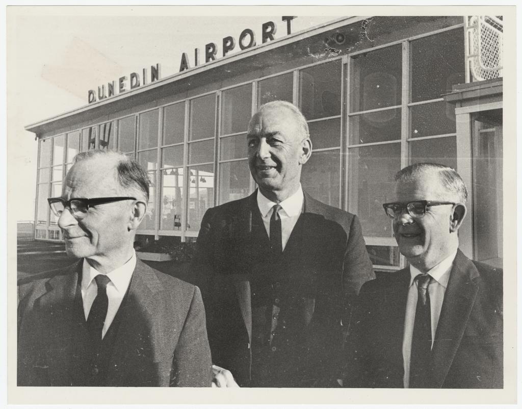 'Pro-Vice Chancellor Professor R.R. Nimmo; Registrar Mr J.W. Hayward; 1964-66 Vice Chancellor Dr Arthur Beacham'