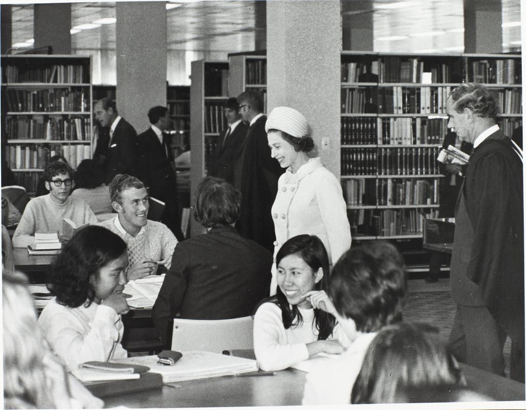 'University Library', Queen Elizabeth II