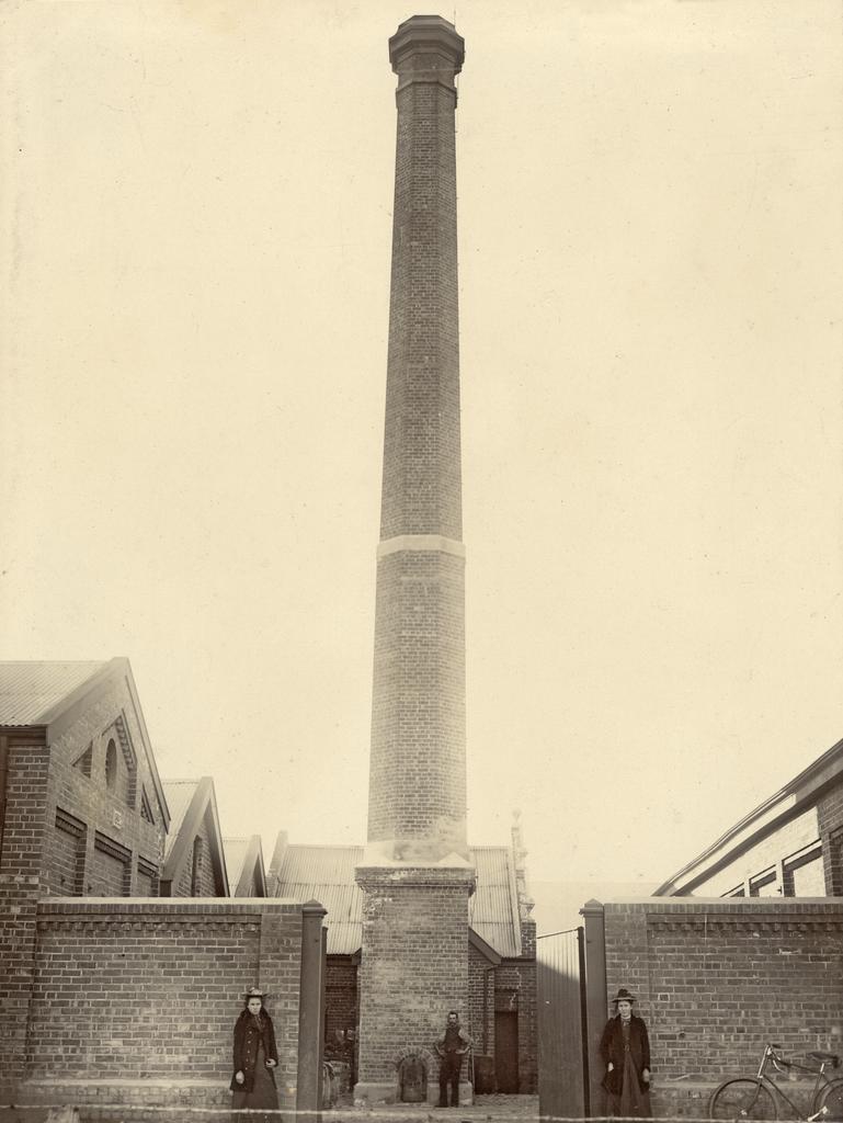 Donaghy's chimney stack, built by J.E. White, 1895'