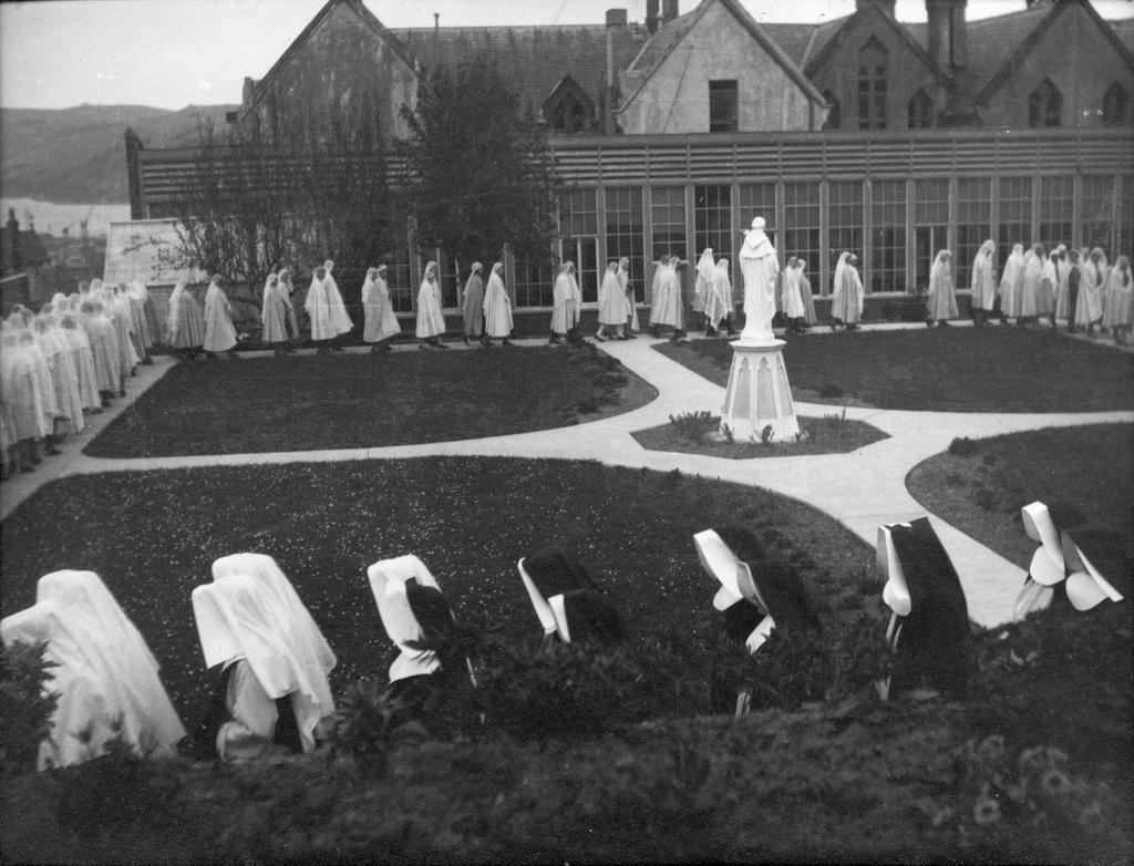 Children of Mary, Rosary Sunday, St Dominic's College